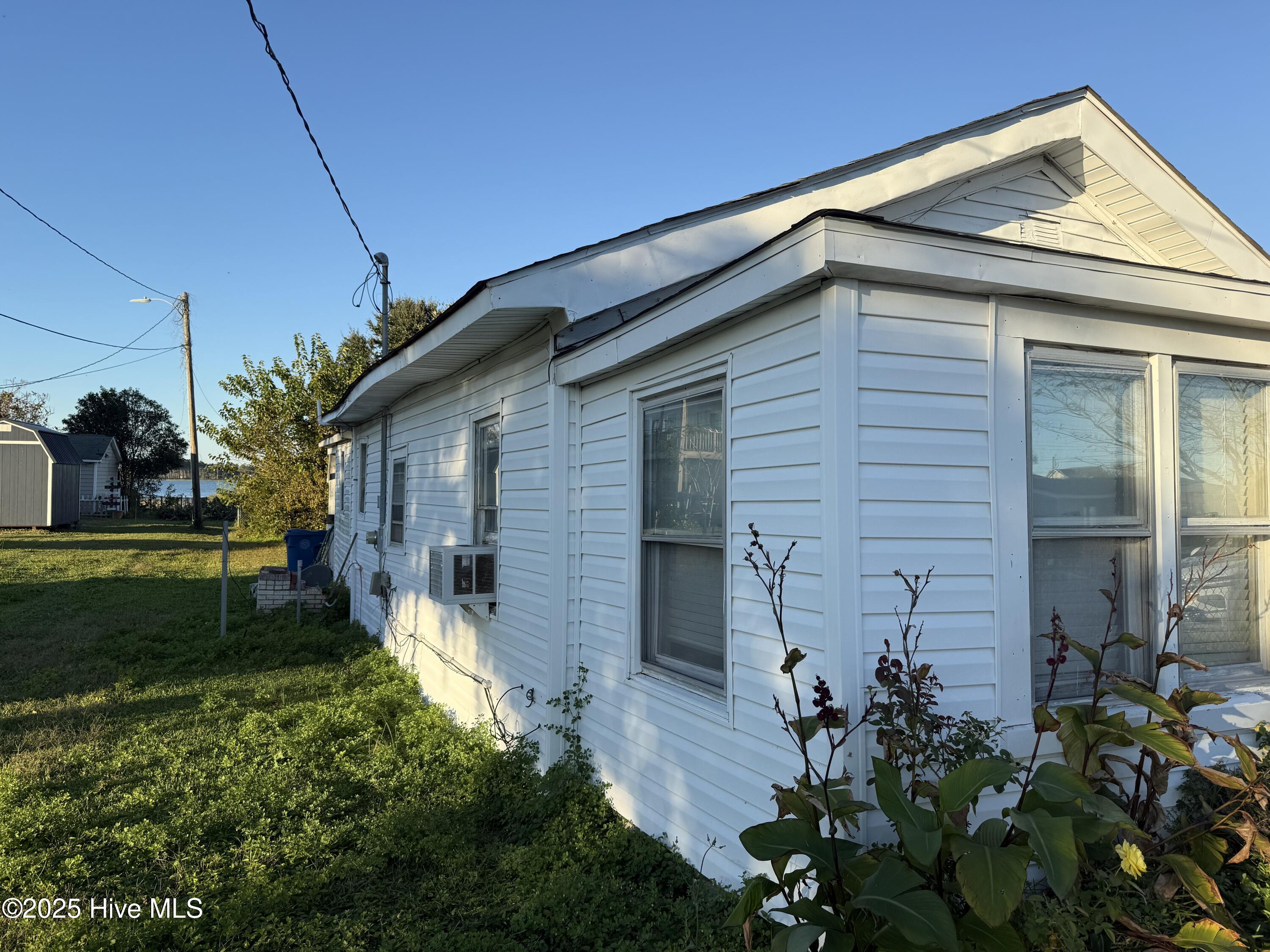 1008 Avery Street