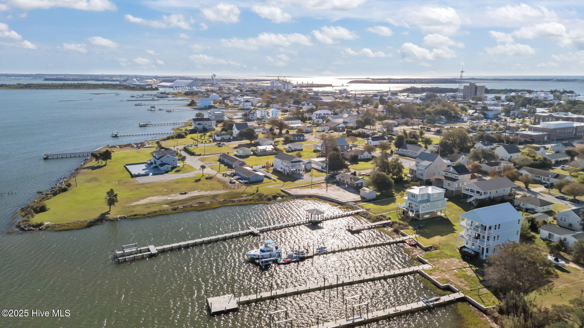 1208 Avery Street, Morehead City