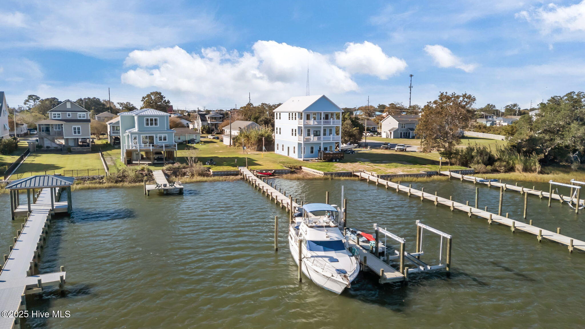 1208 Avery Street, Morehead City