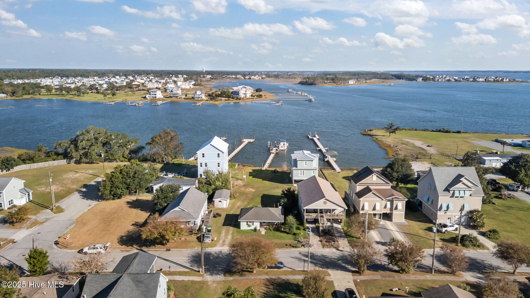 1208 Avery Street, Morehead City
