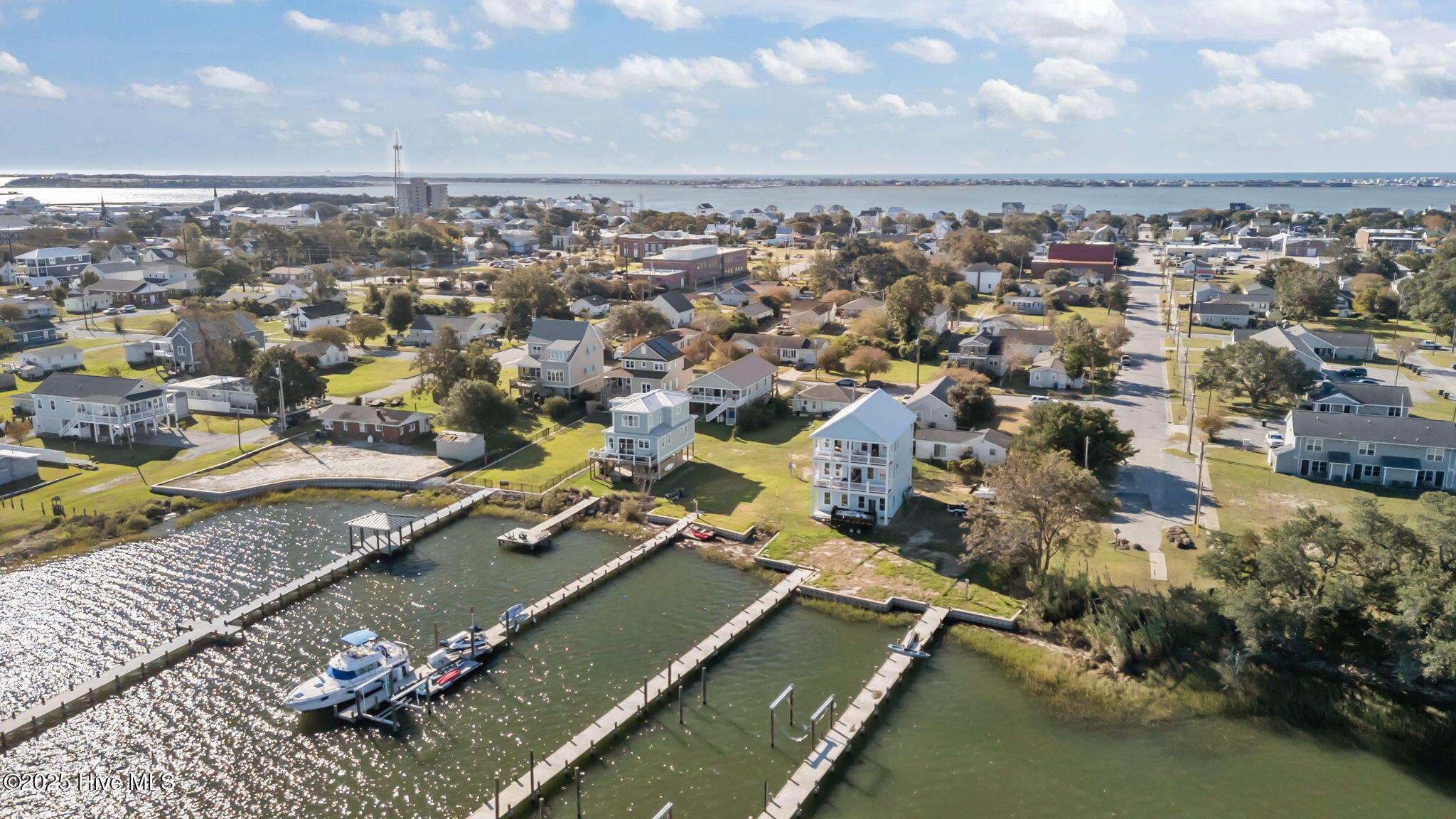 1208 Avery Street, Morehead City