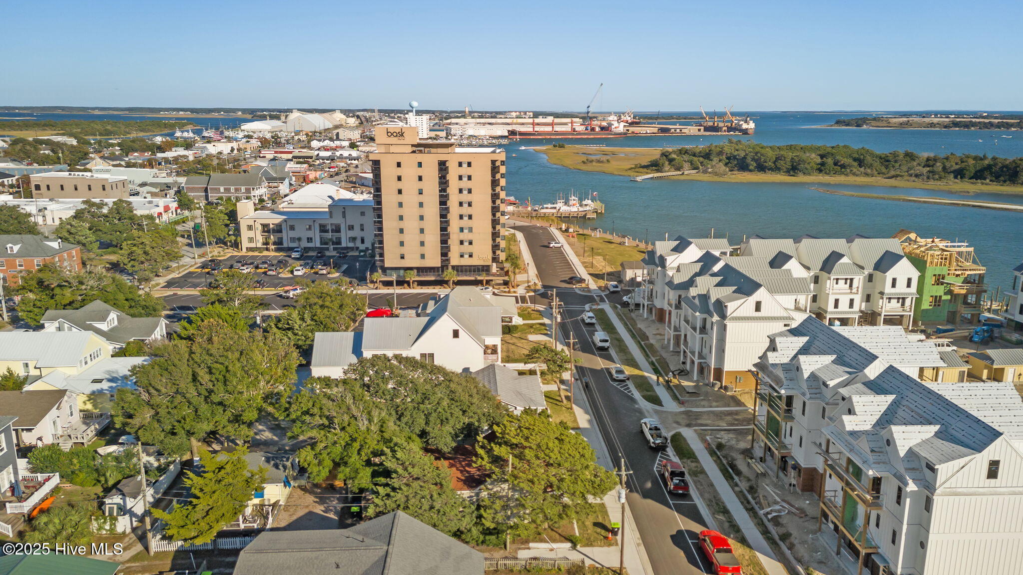906 Shepard Street, Morehead City