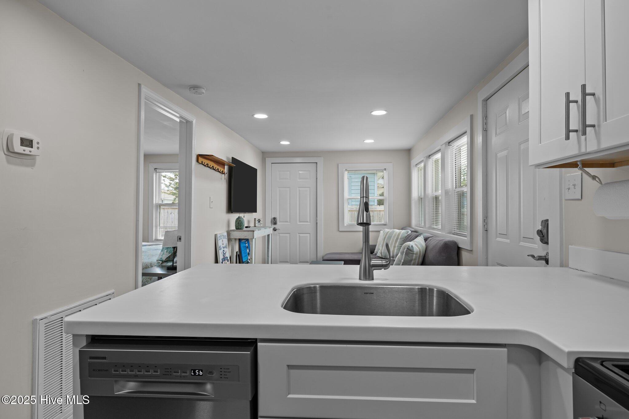 717 Cedar Street, 1/2