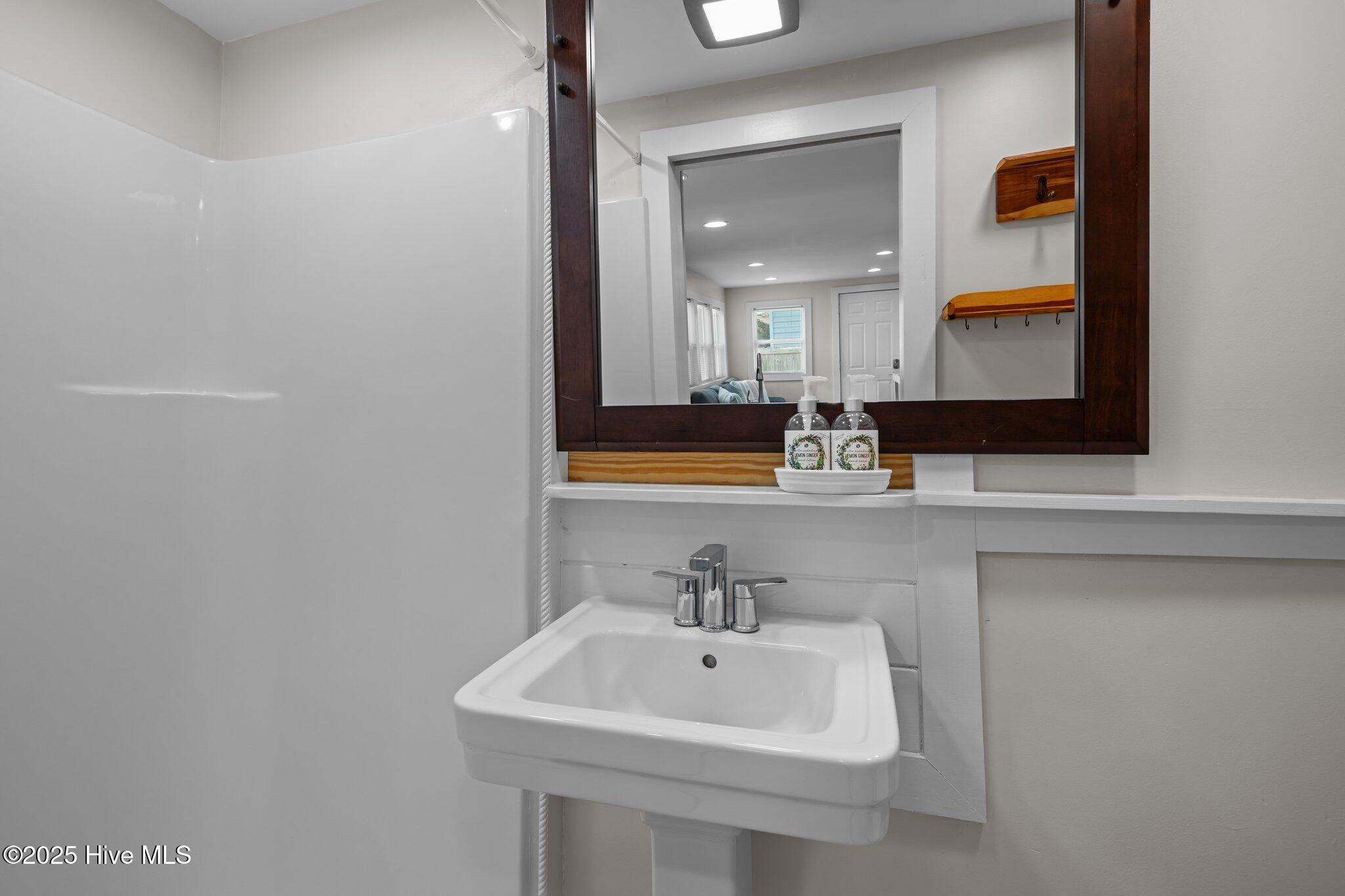 717 Cedar Street, 1/2