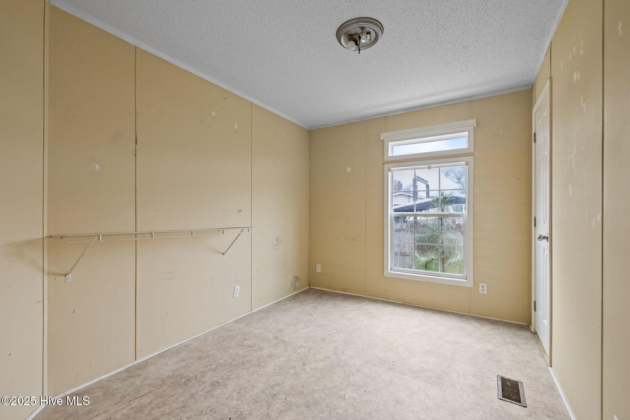 143 Zacchaeus Avenue