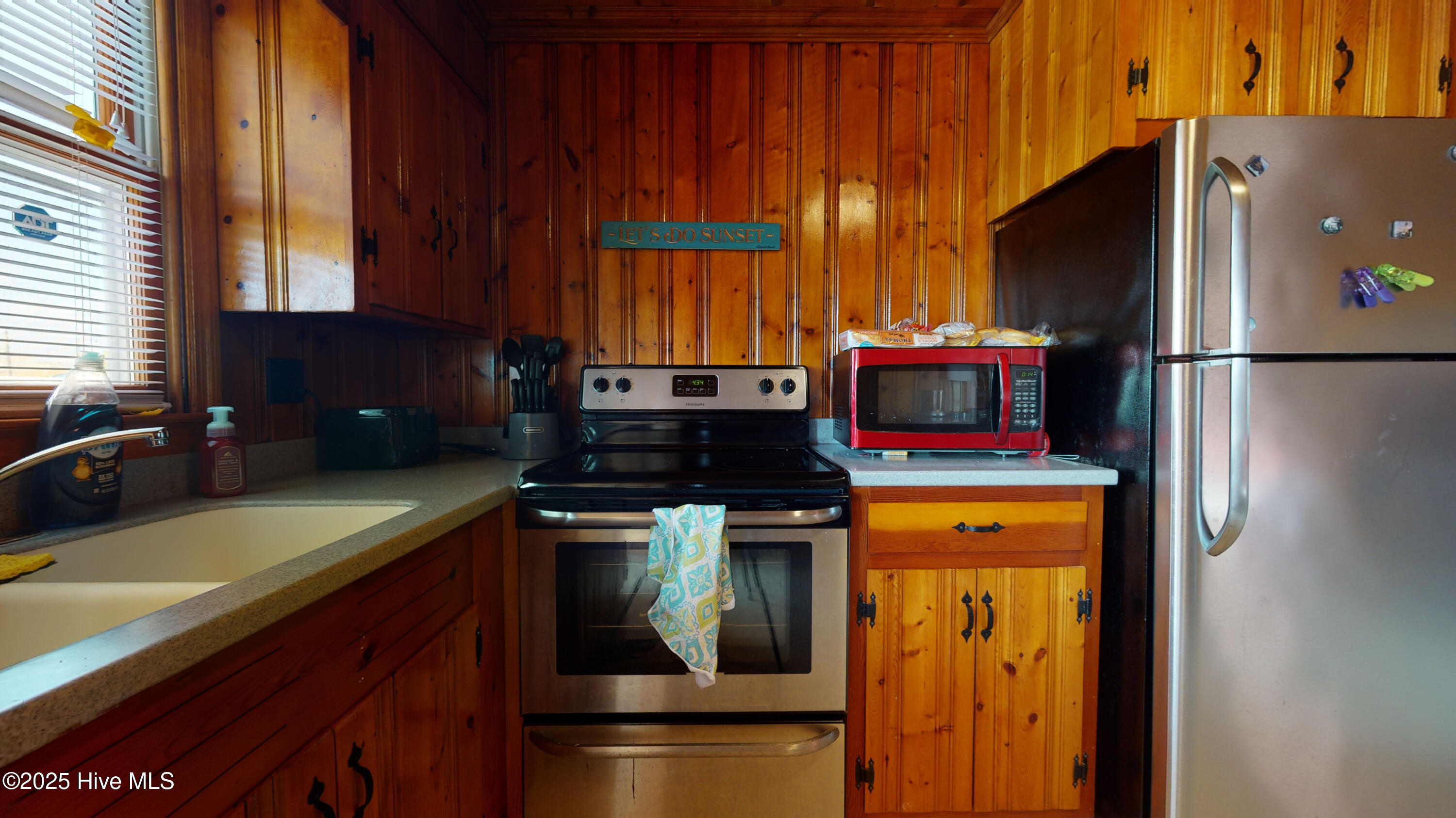 404 E Terminal Boulevard