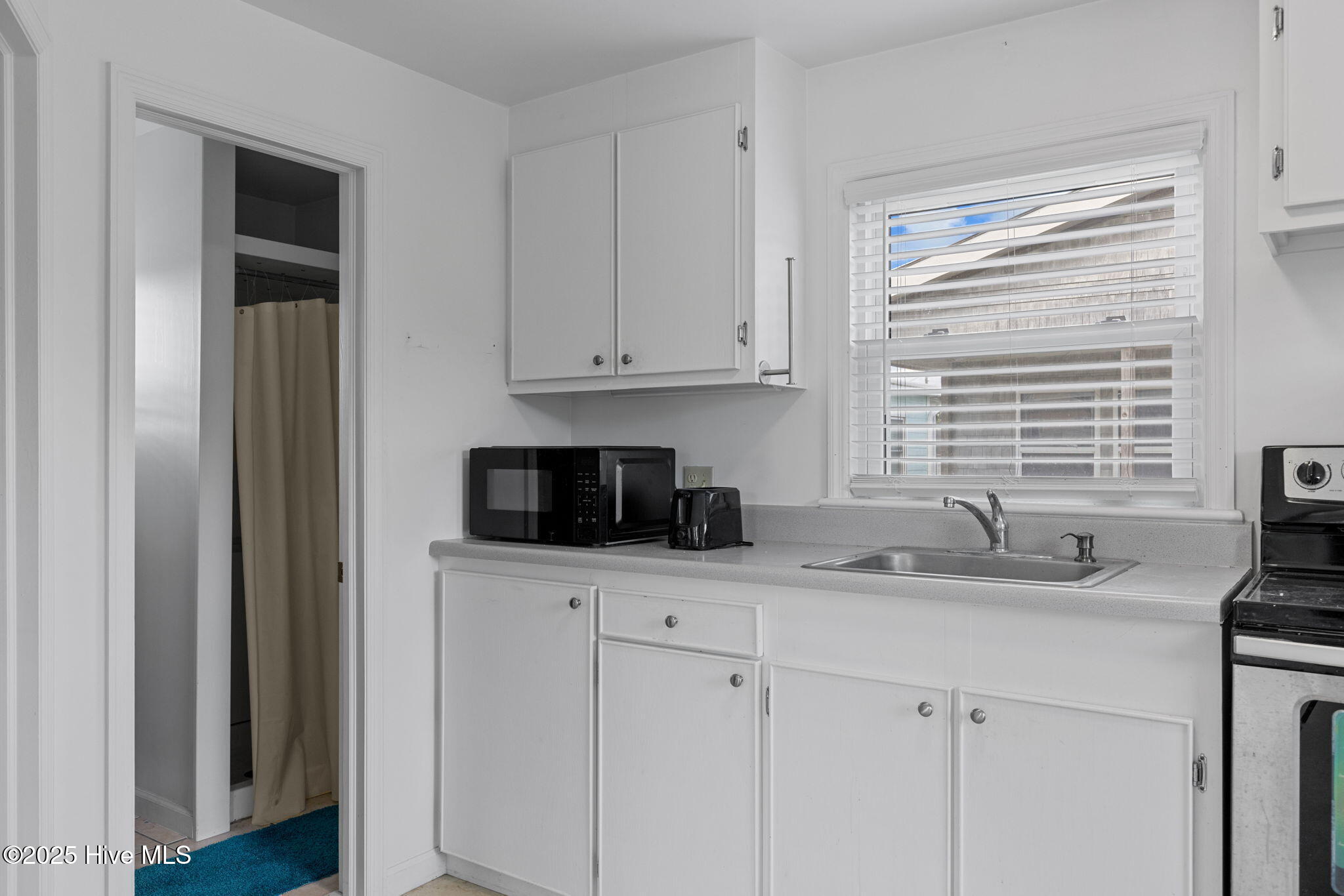 404 E Terminal Boulevard