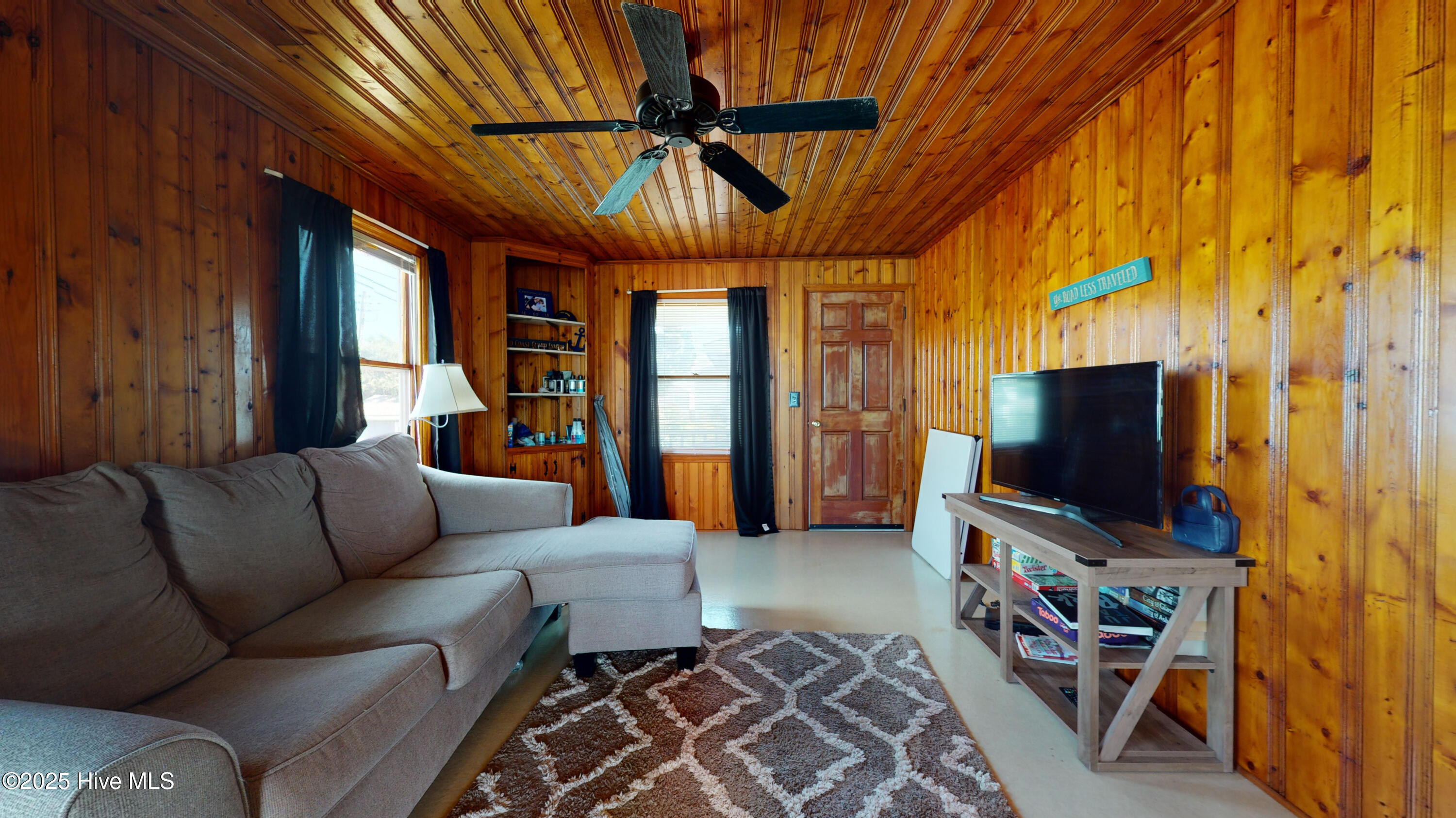 404 E Terminal Boulevard