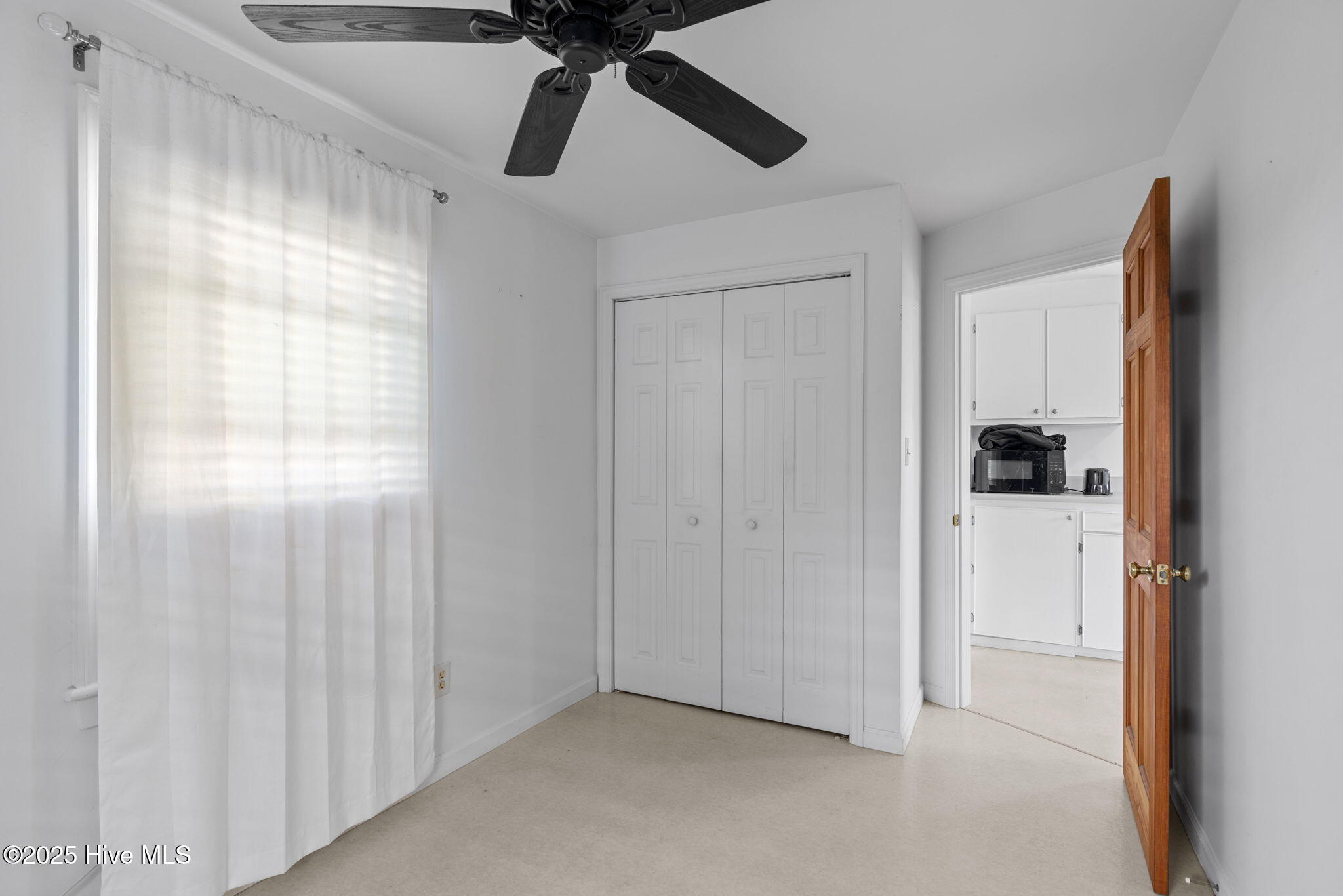 404 E Terminal Boulevard