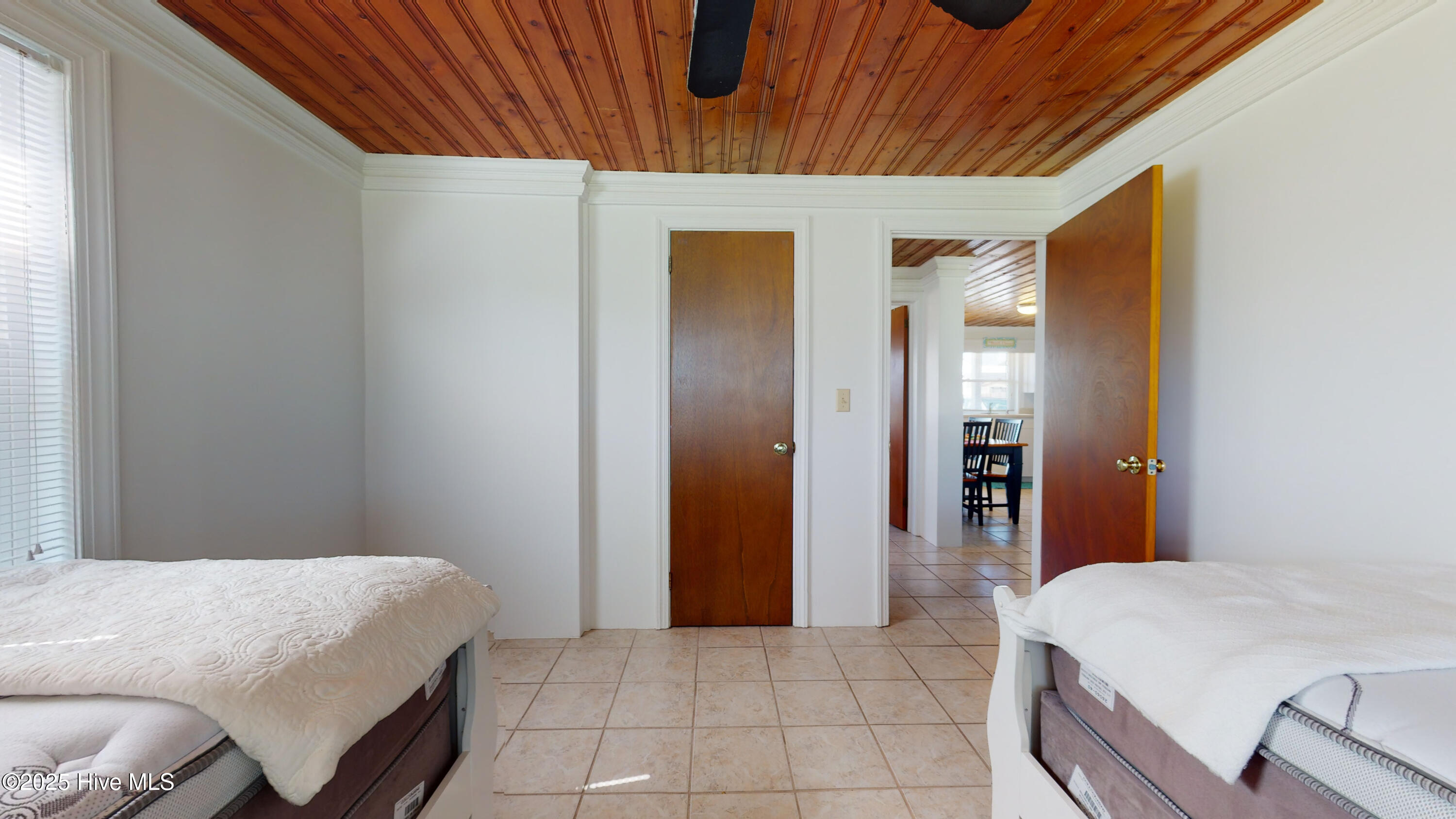 404 E Terminal Boulevard