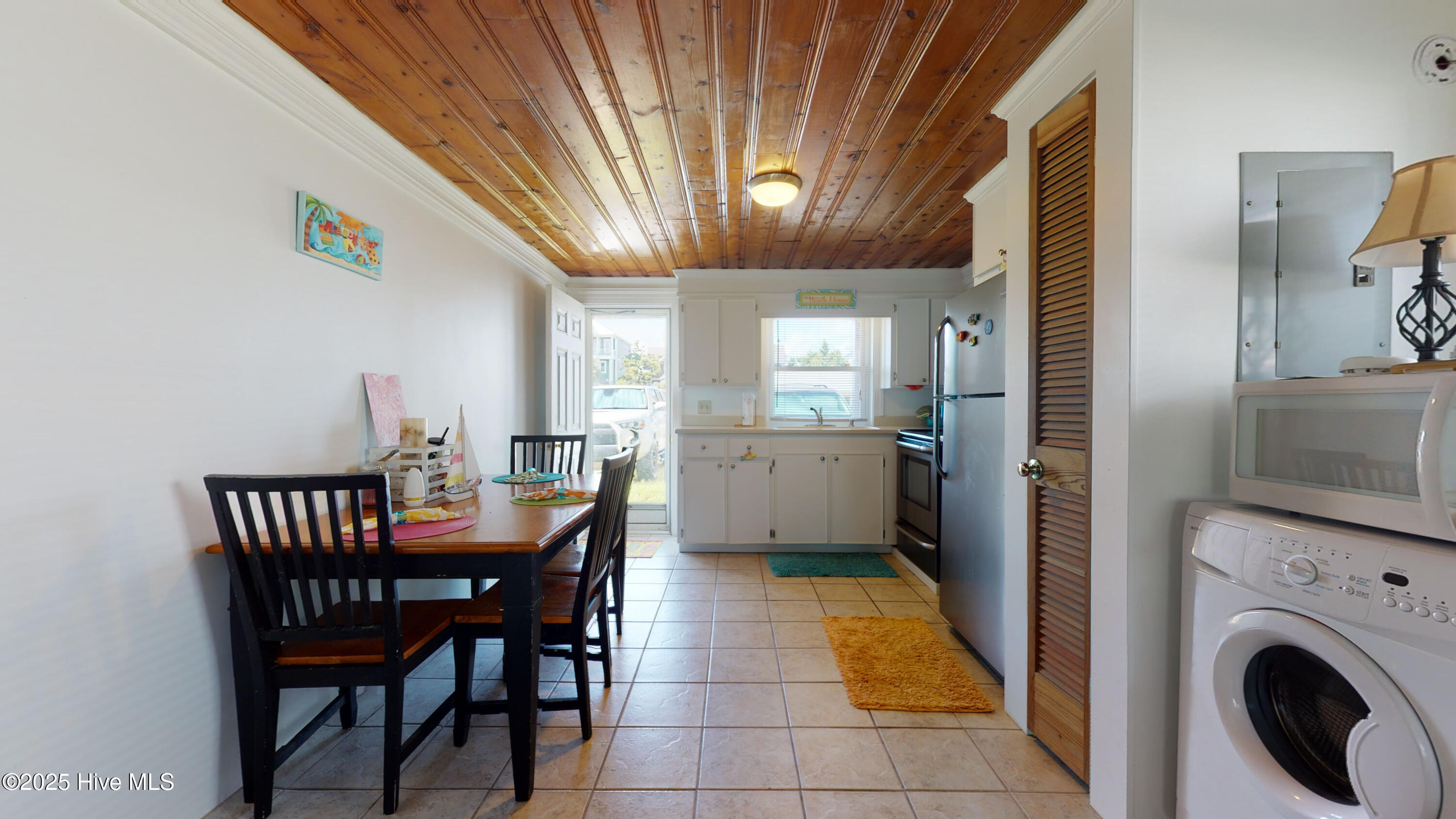 404 E Terminal Boulevard