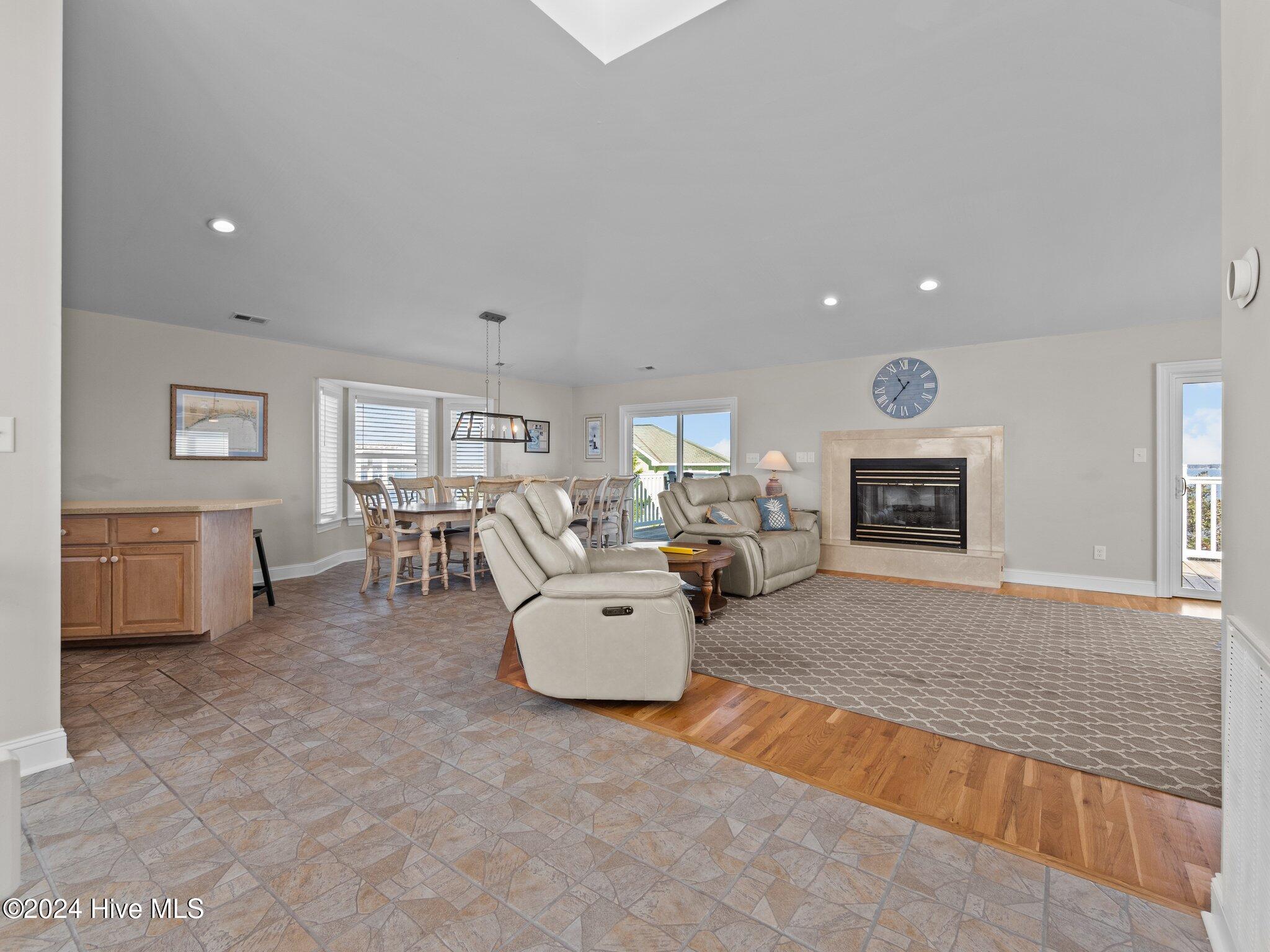 2610 Emerald Drive
