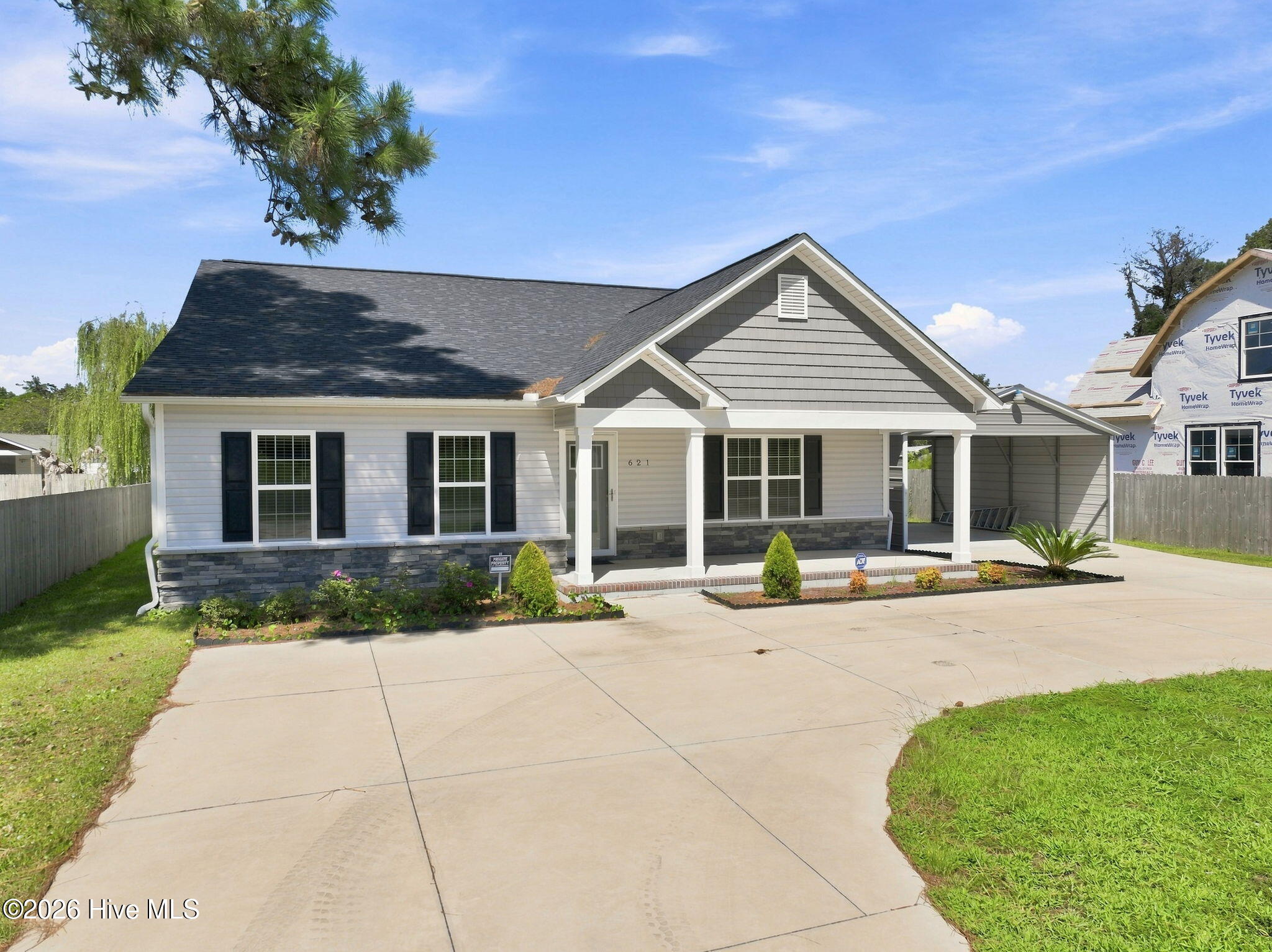 621 W Beaufort Road