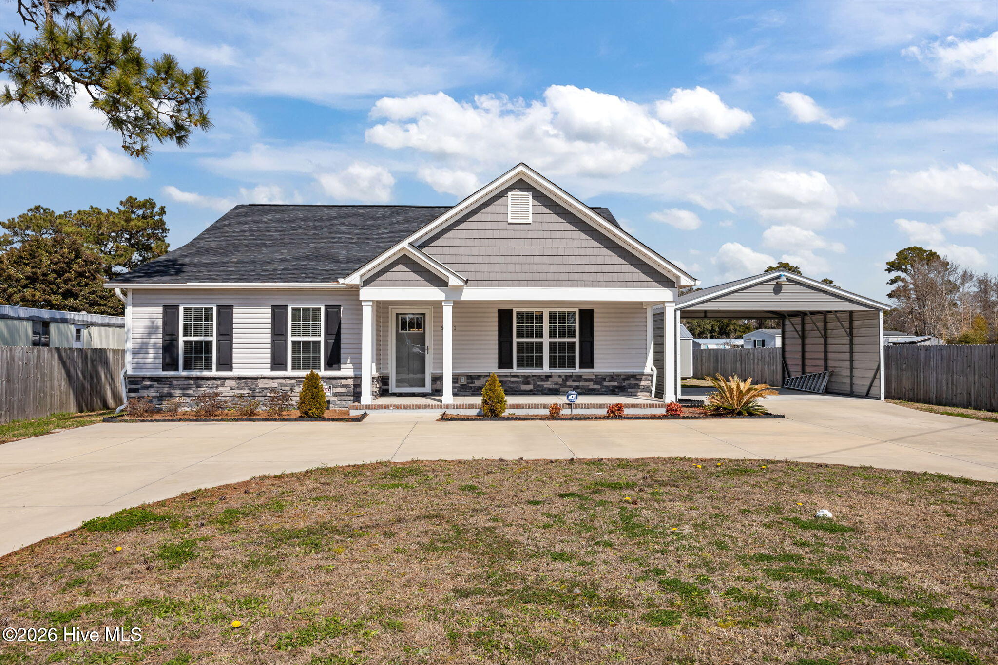 621 W Beaufort Road
