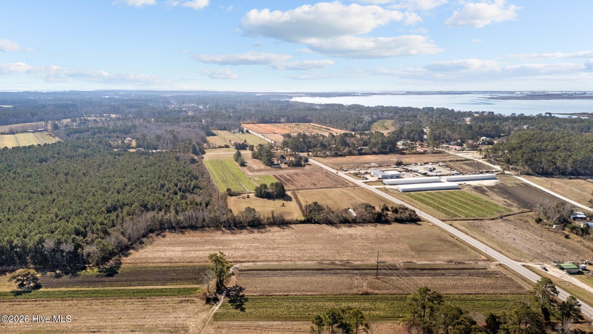 1674 Hwy 101