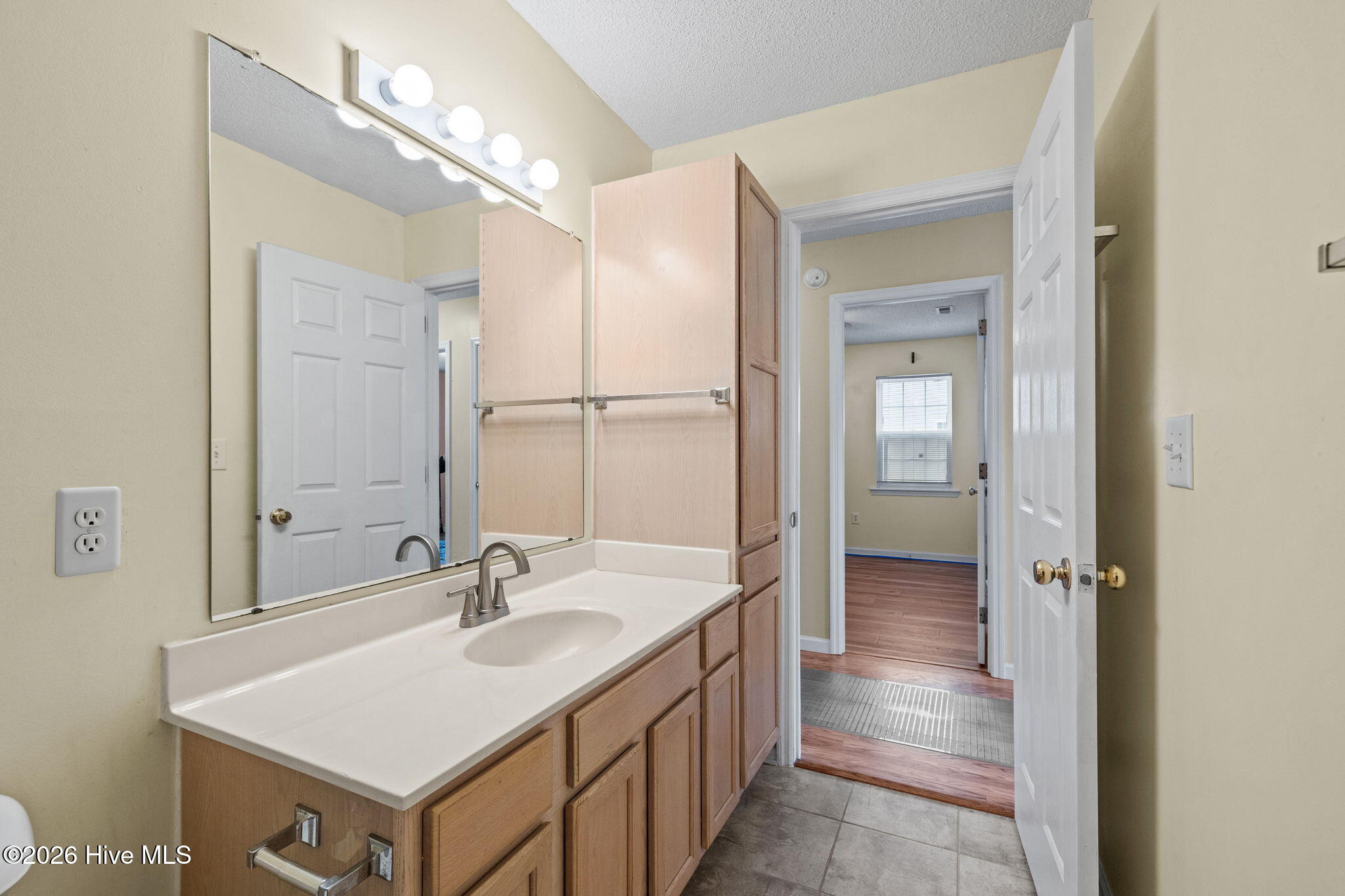 303 Barbour Road 1004