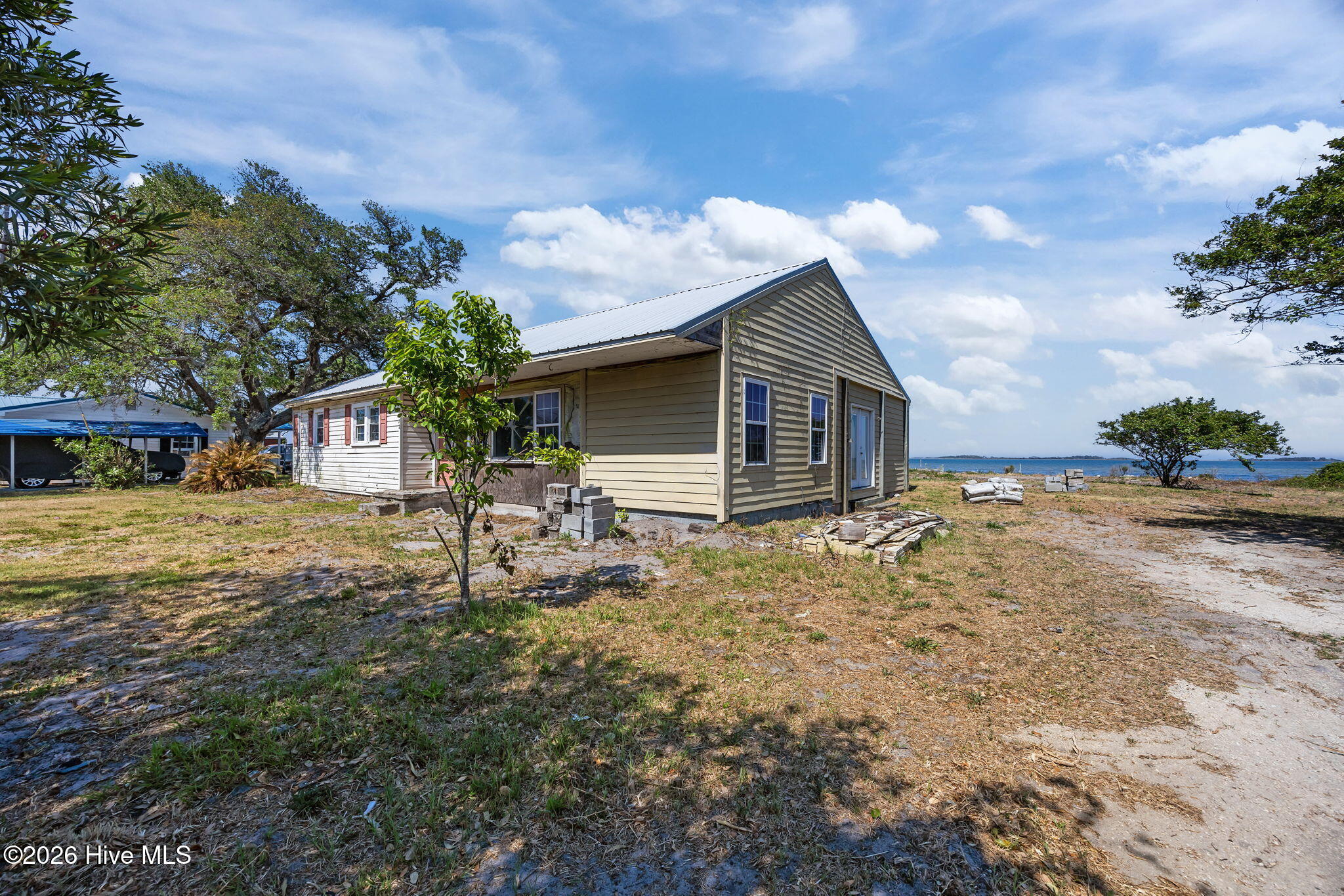 2472 Cedar Island Road