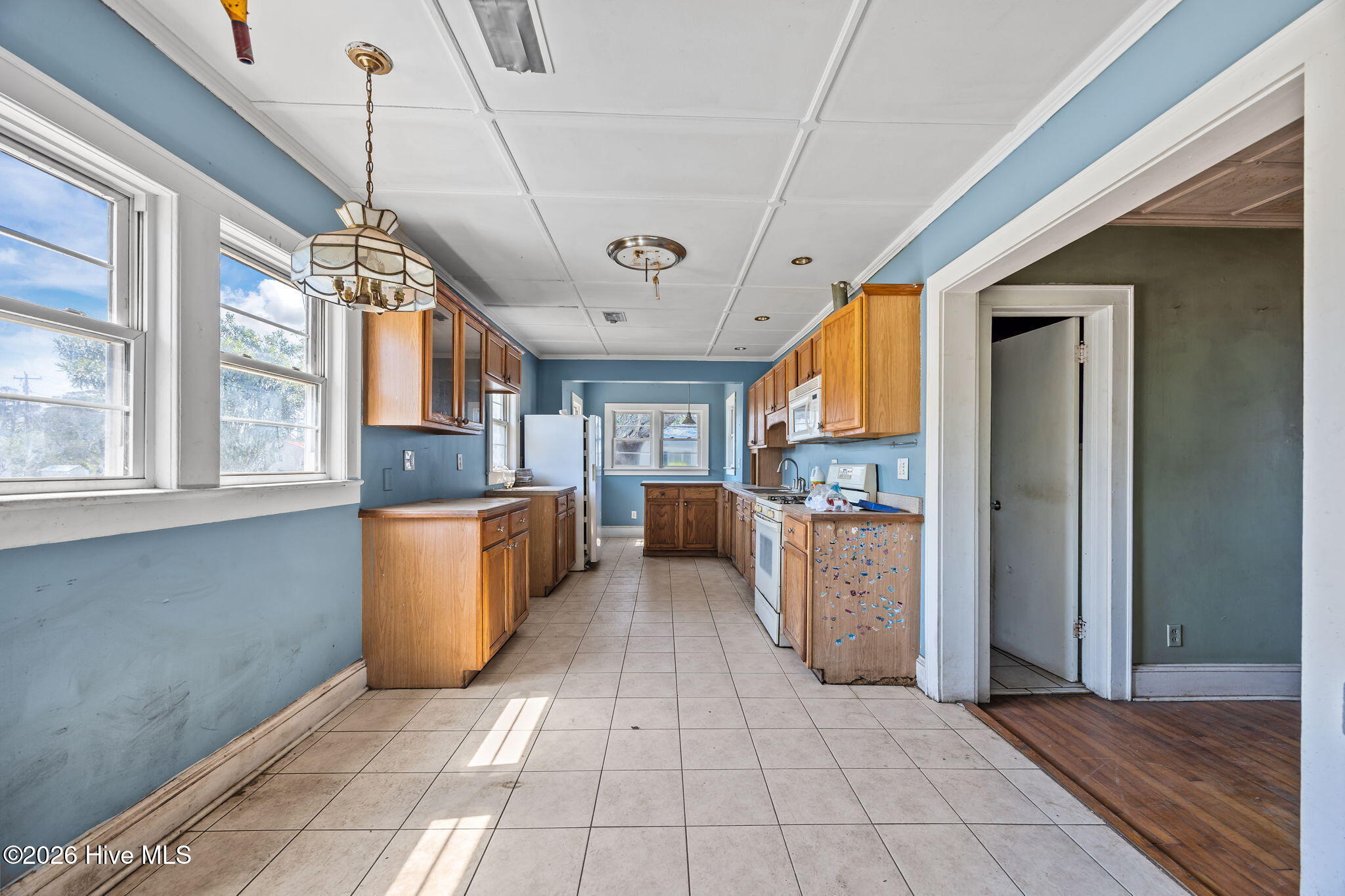 2472 Cedar Island Road