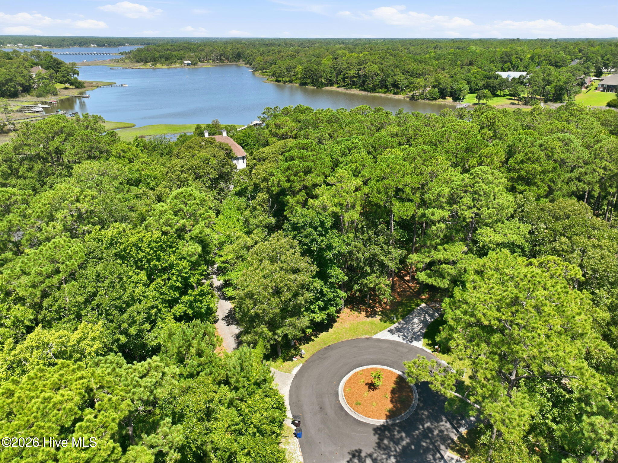 123 White Swan Way