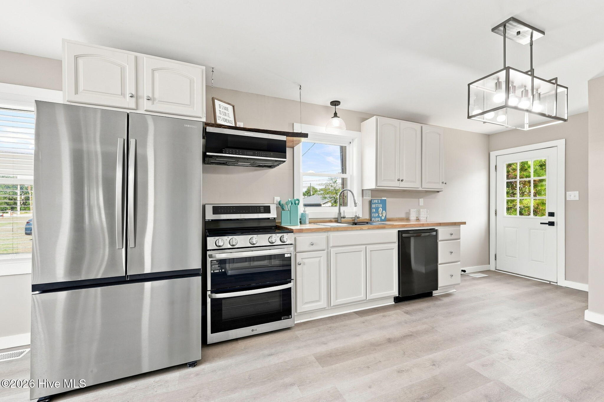 377 Diamond City Drive