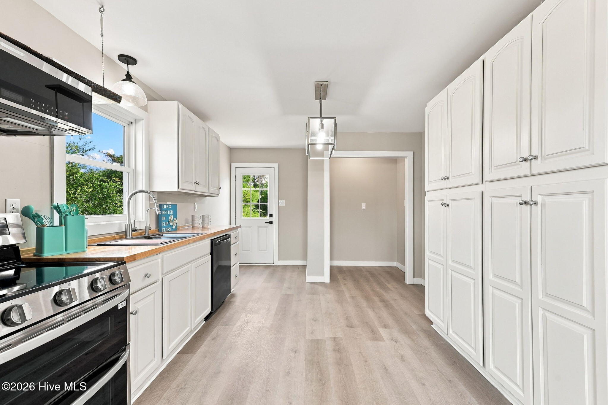 377 Diamond City Drive