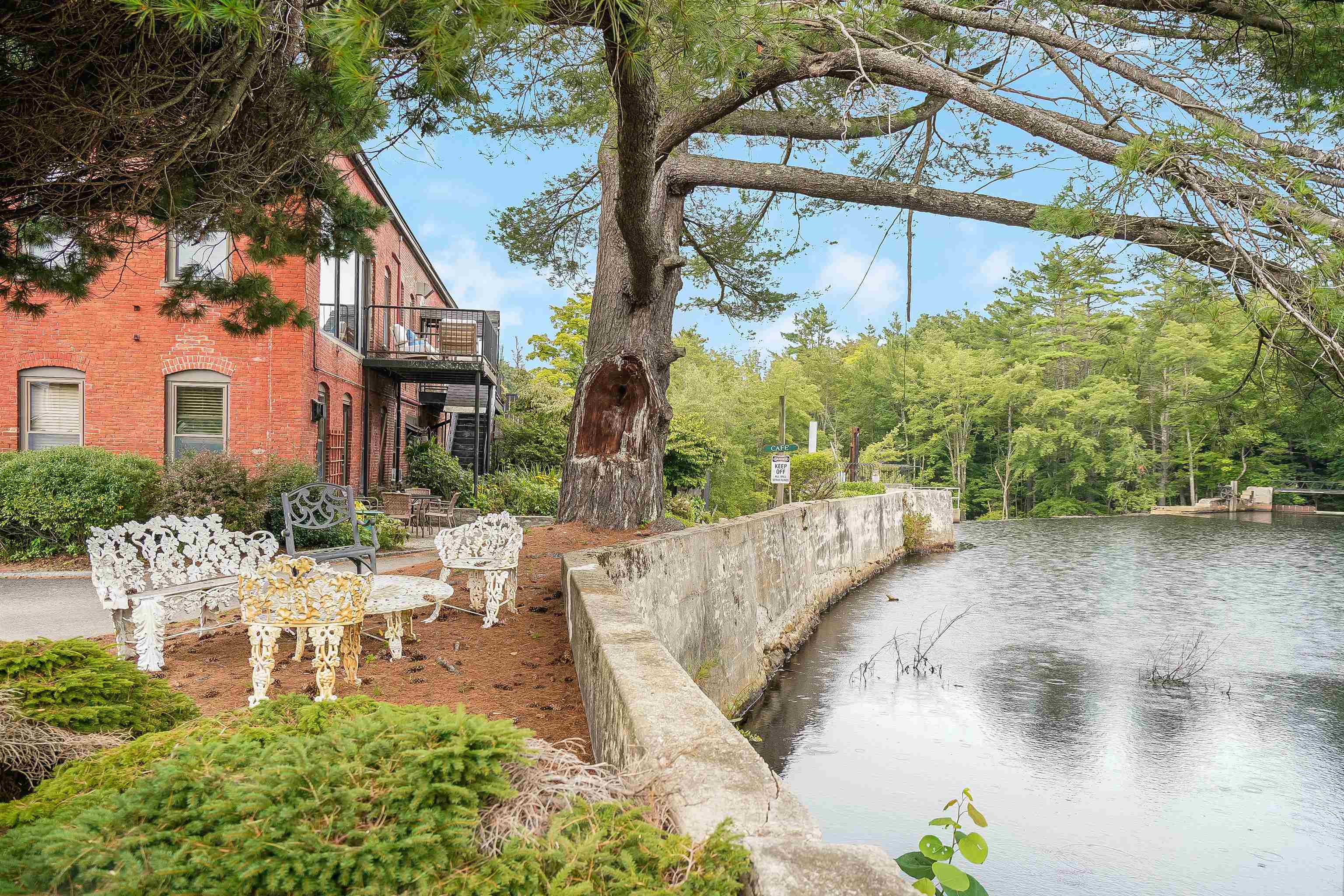 50 Jaffrey Road Unit: 4