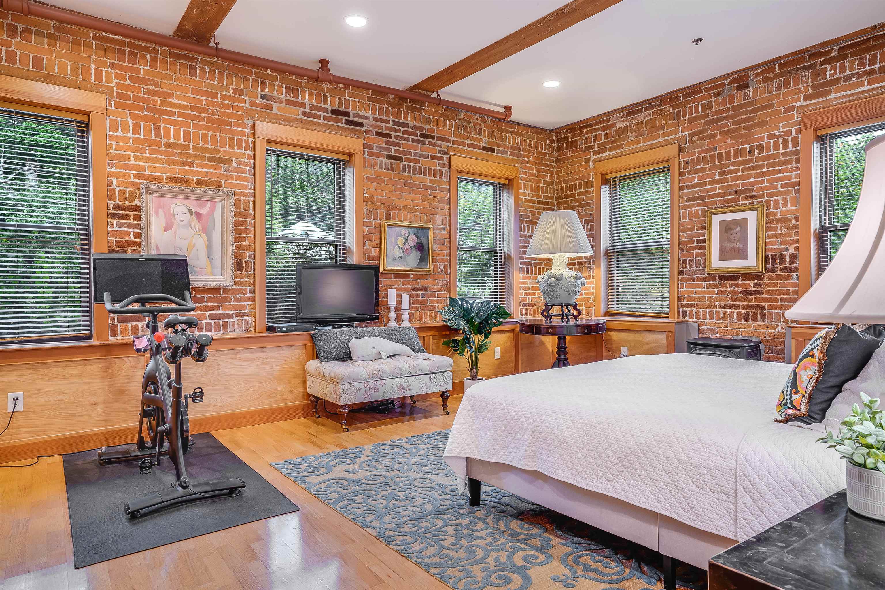 50 Jaffrey Road Unit: 4