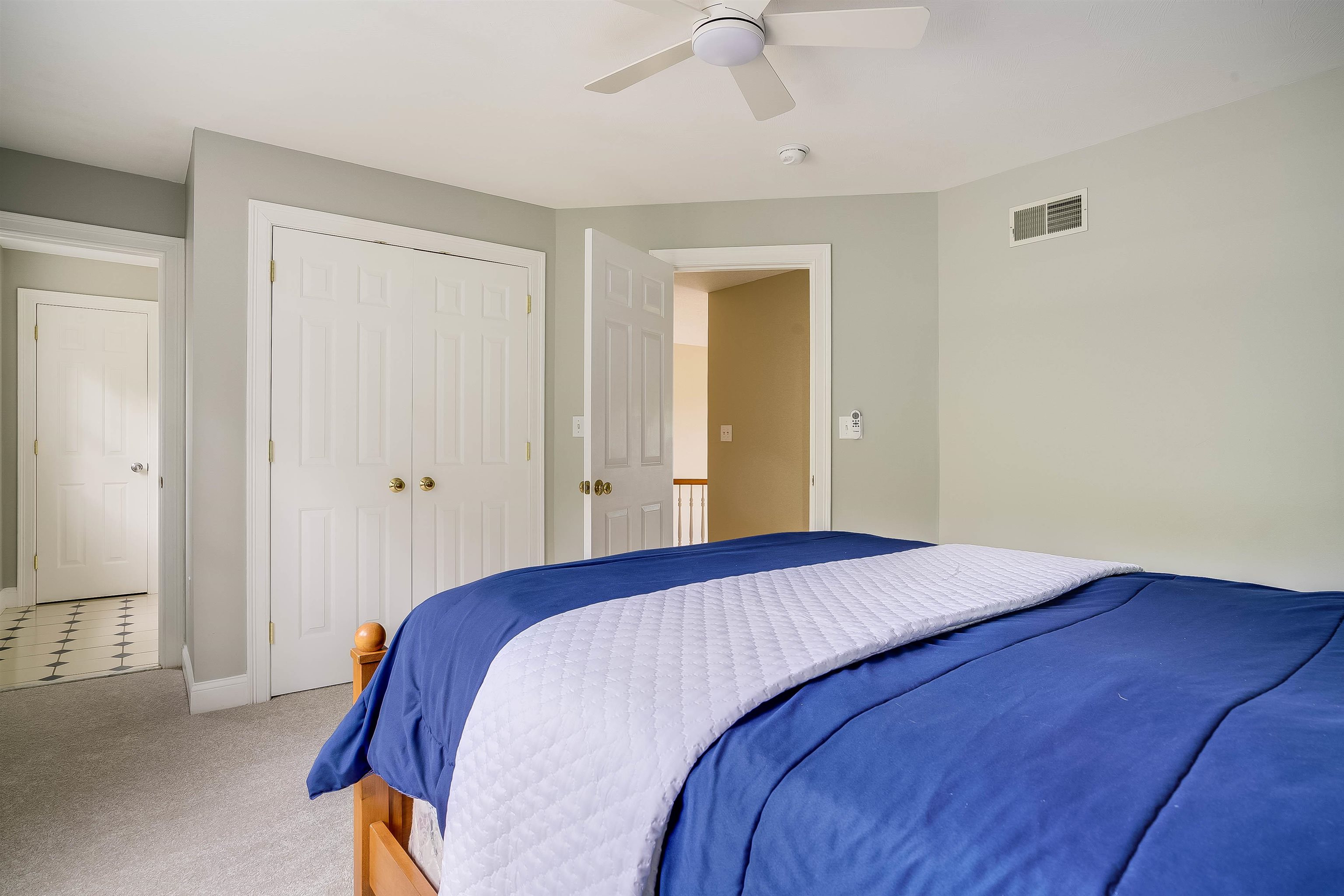 11 New South Drive