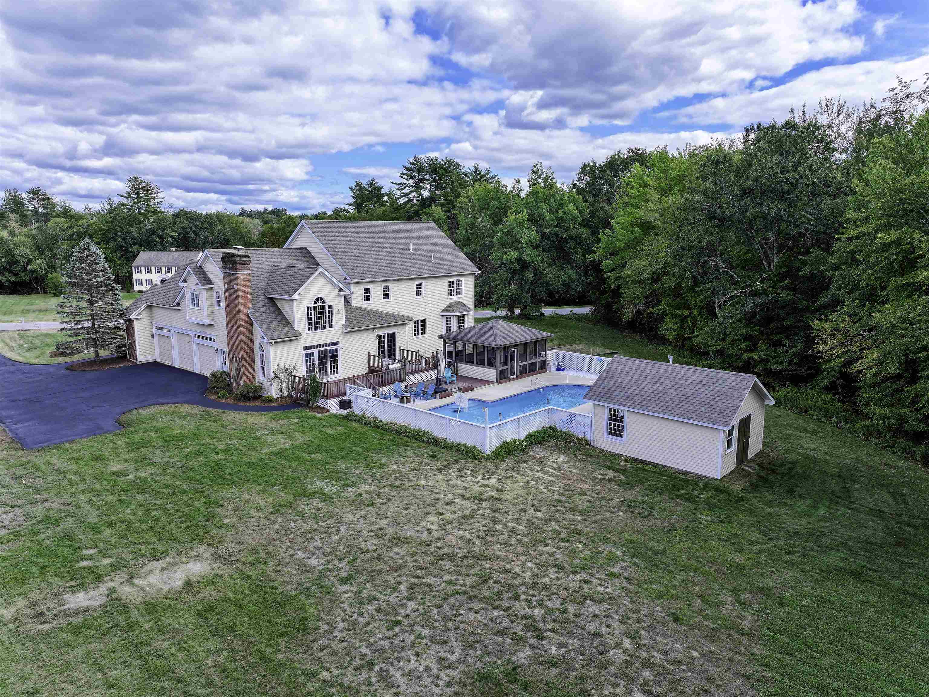 11 New South Drive