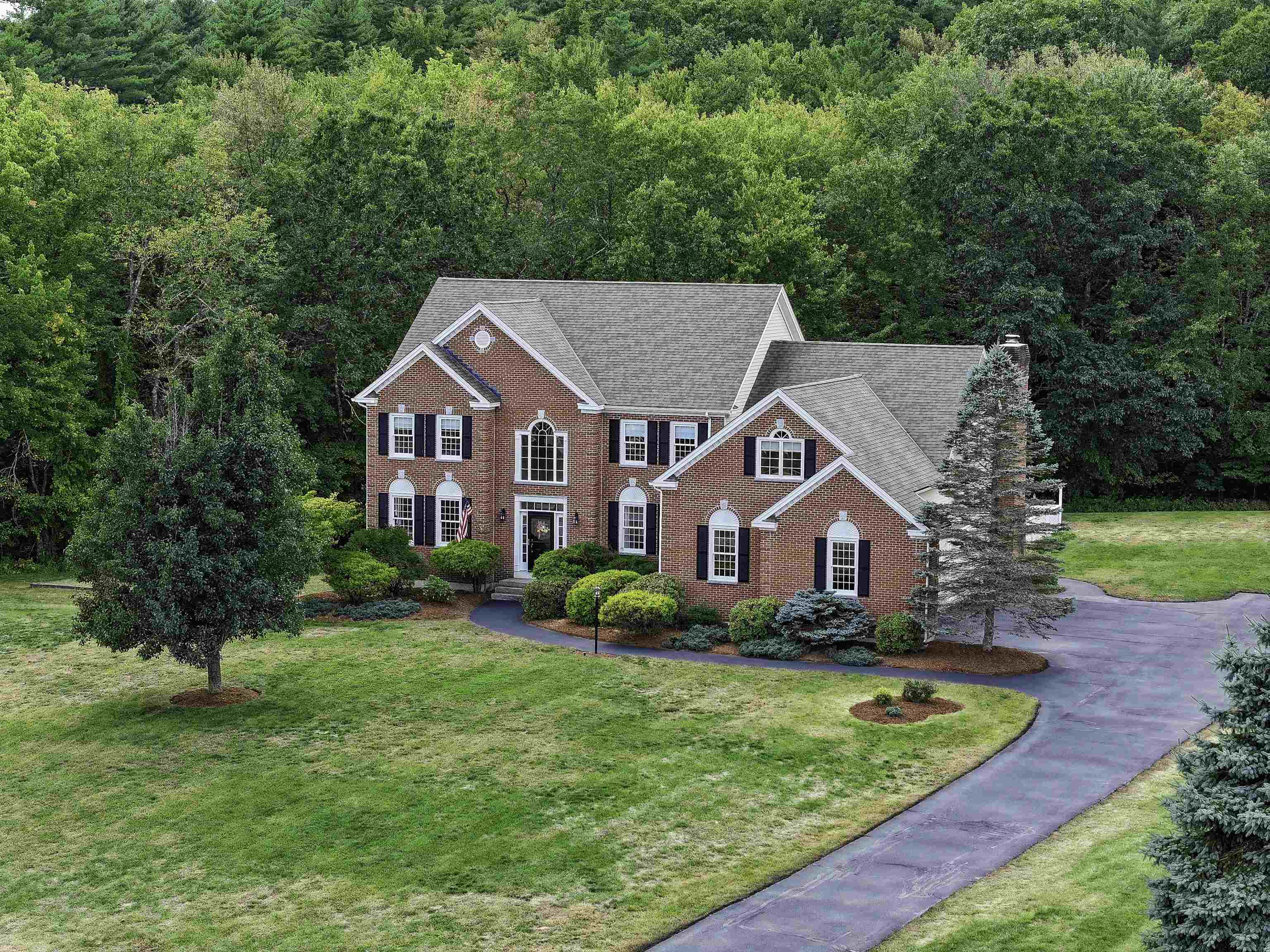 11 New South Drive