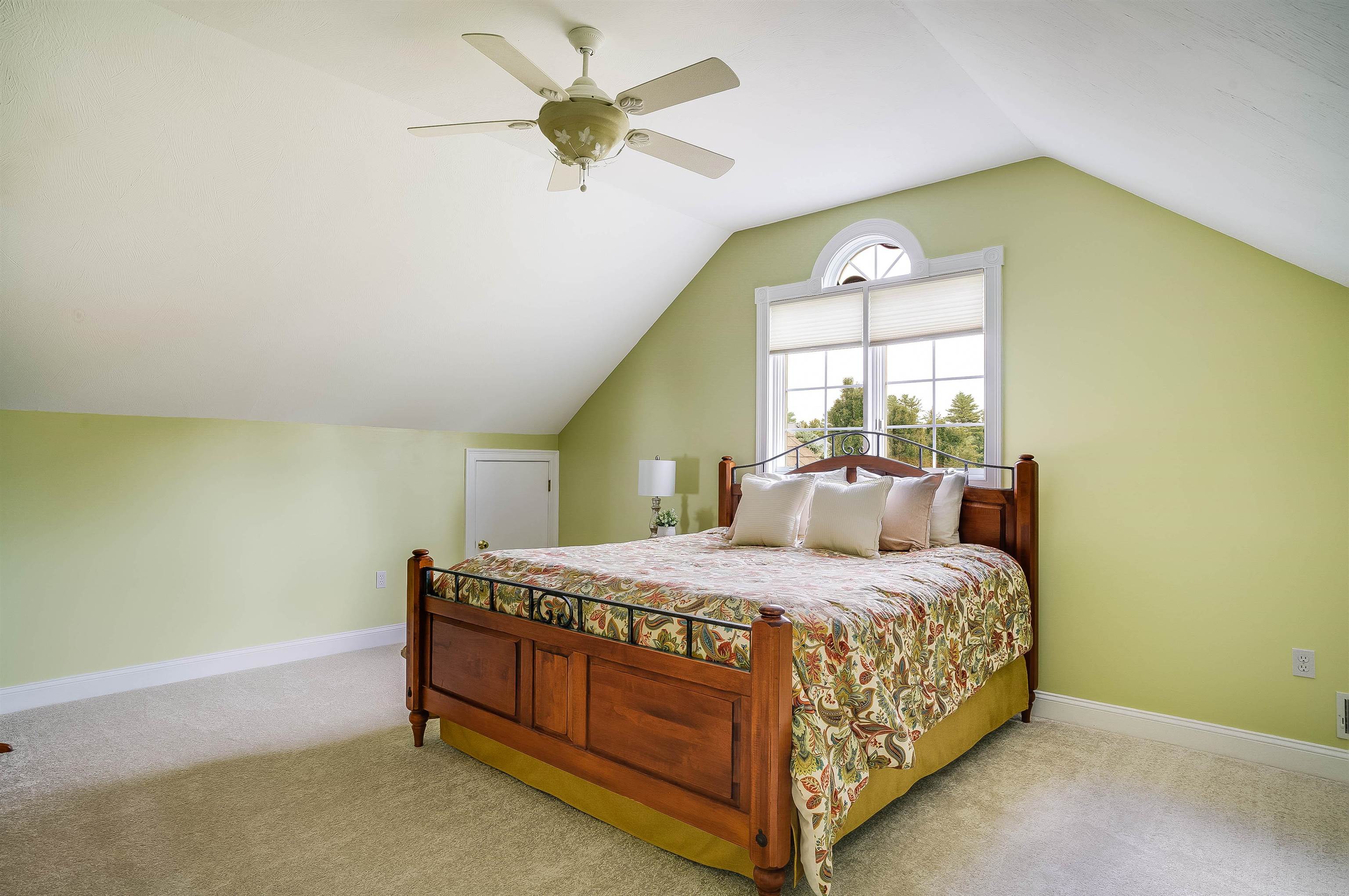 11 New South Drive