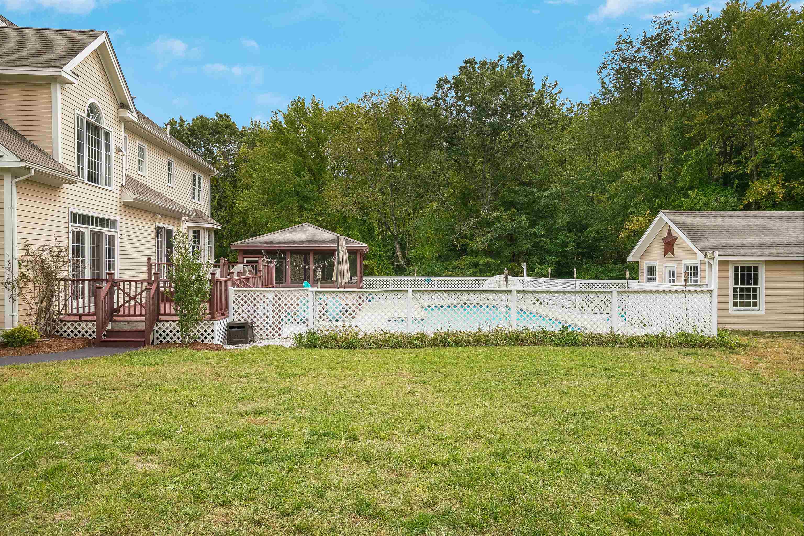 11 New South Drive