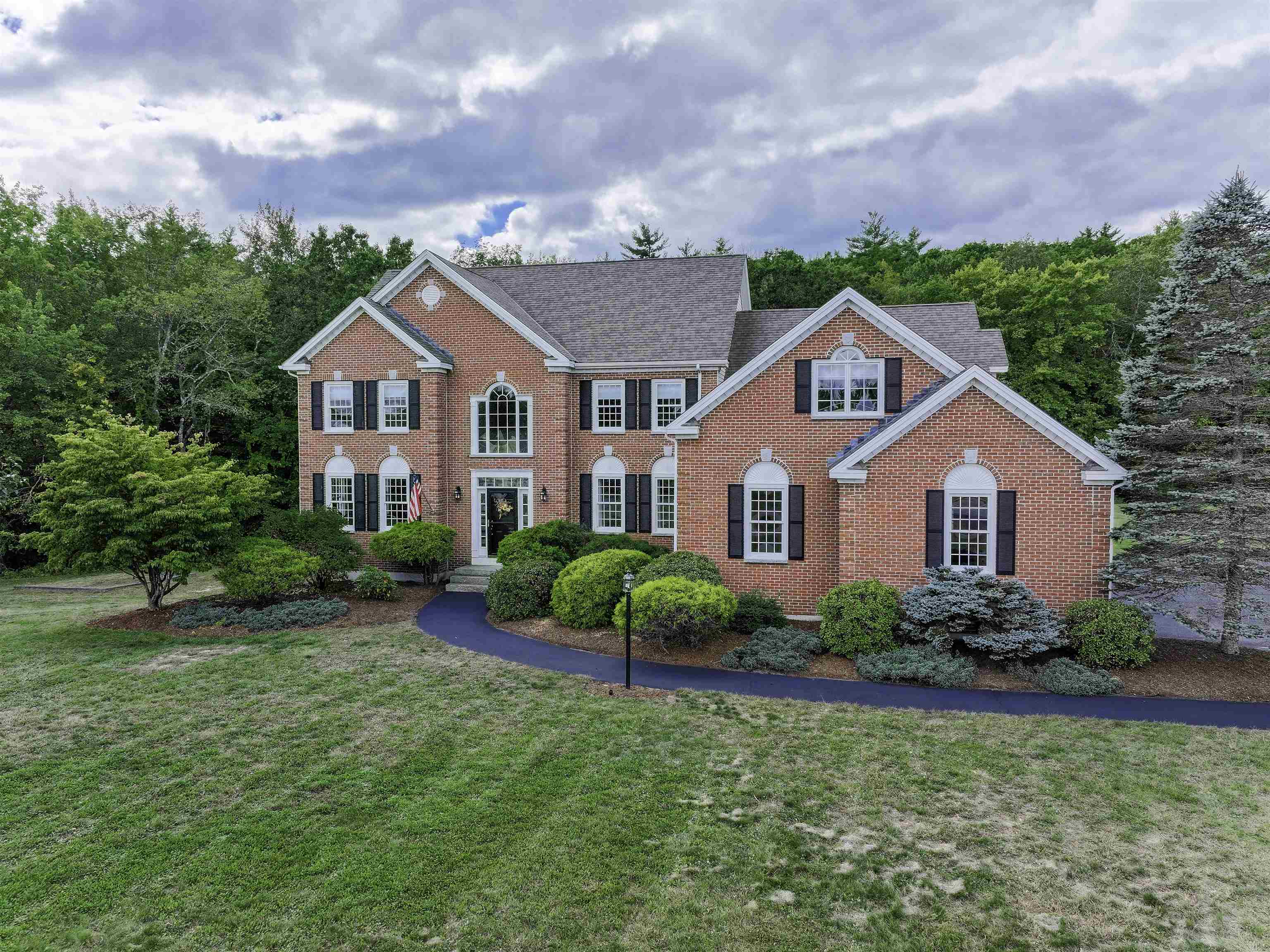 11 New South Drive