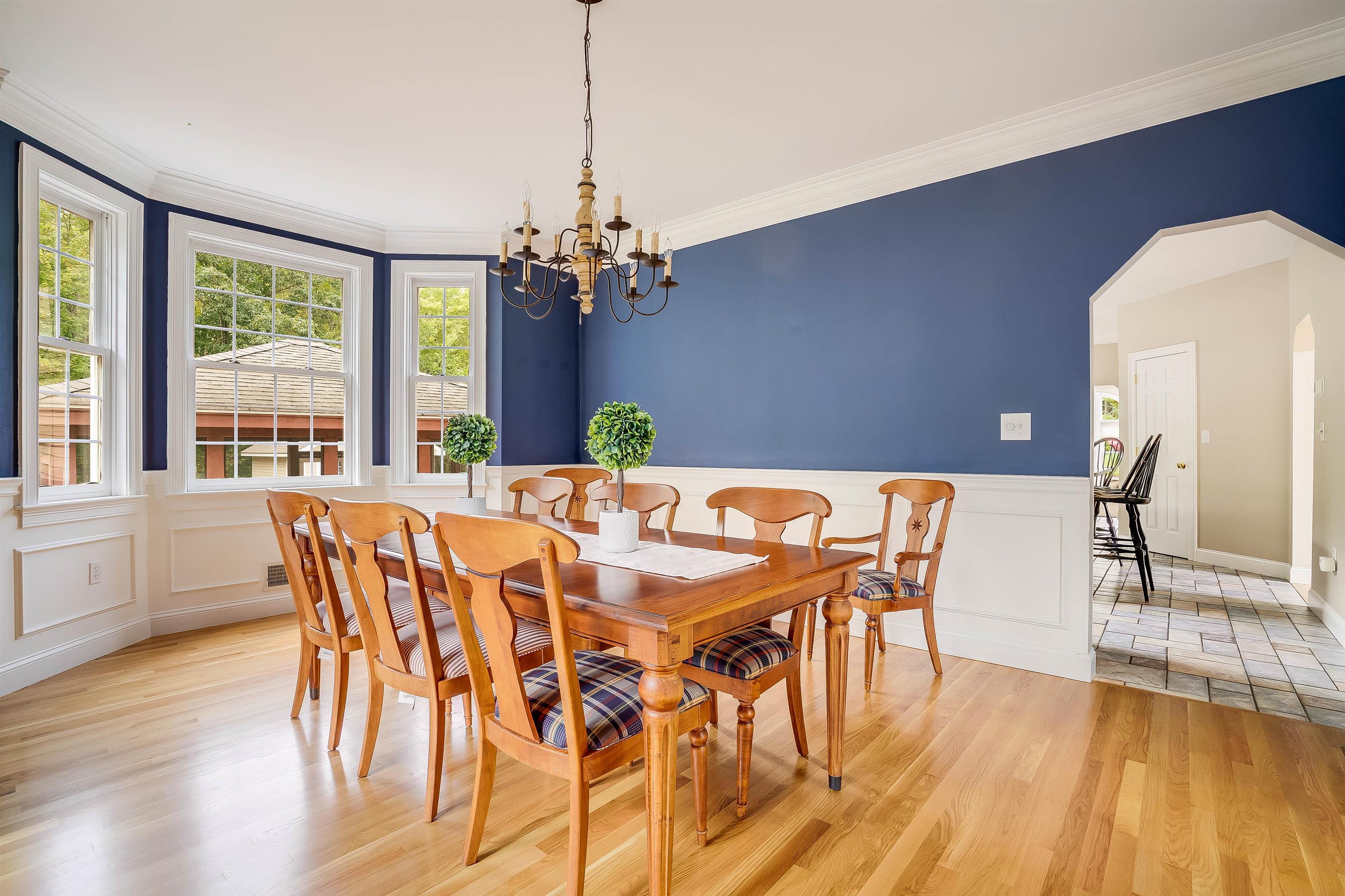 11 New South Drive