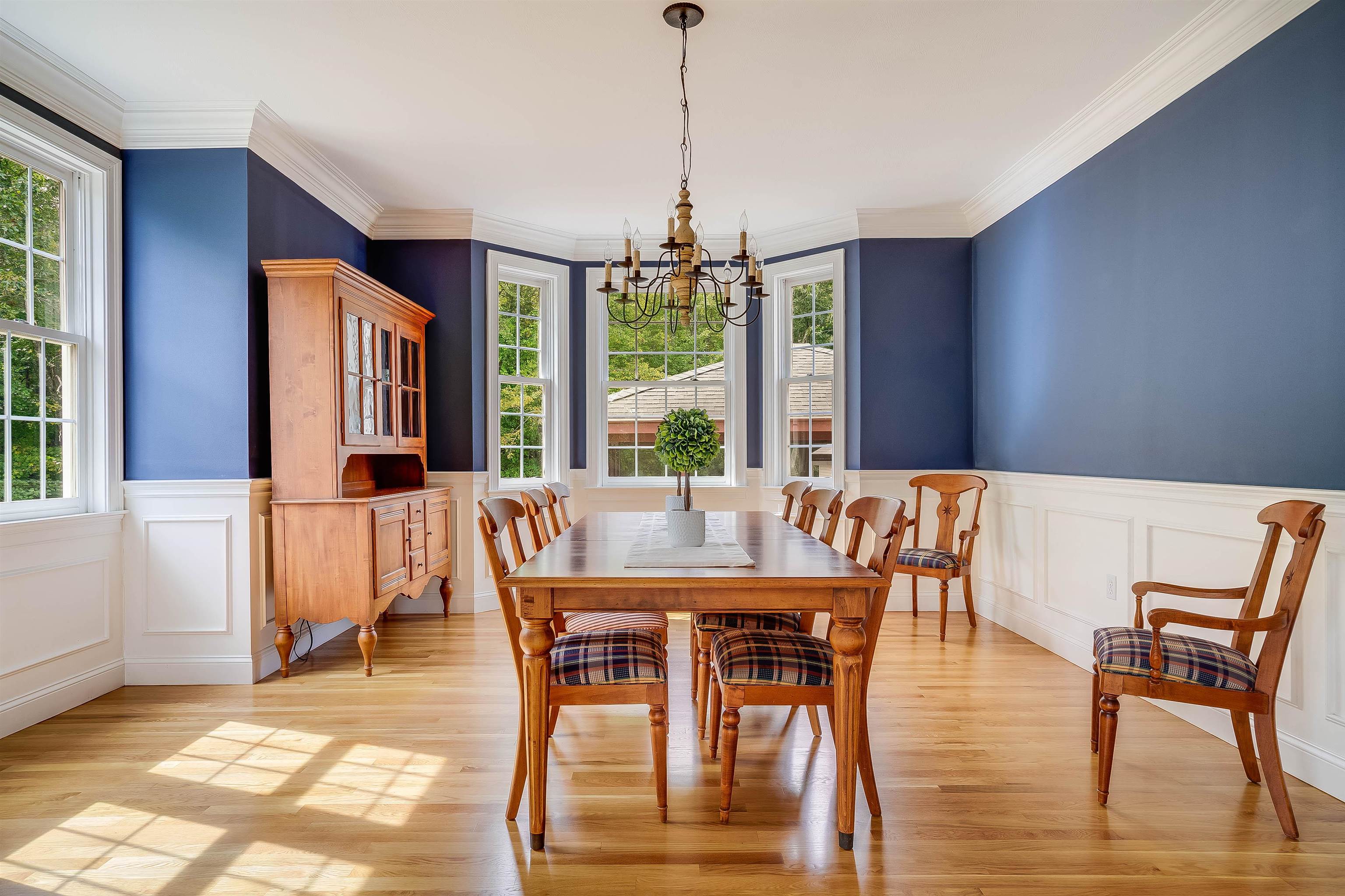 11 New South Drive