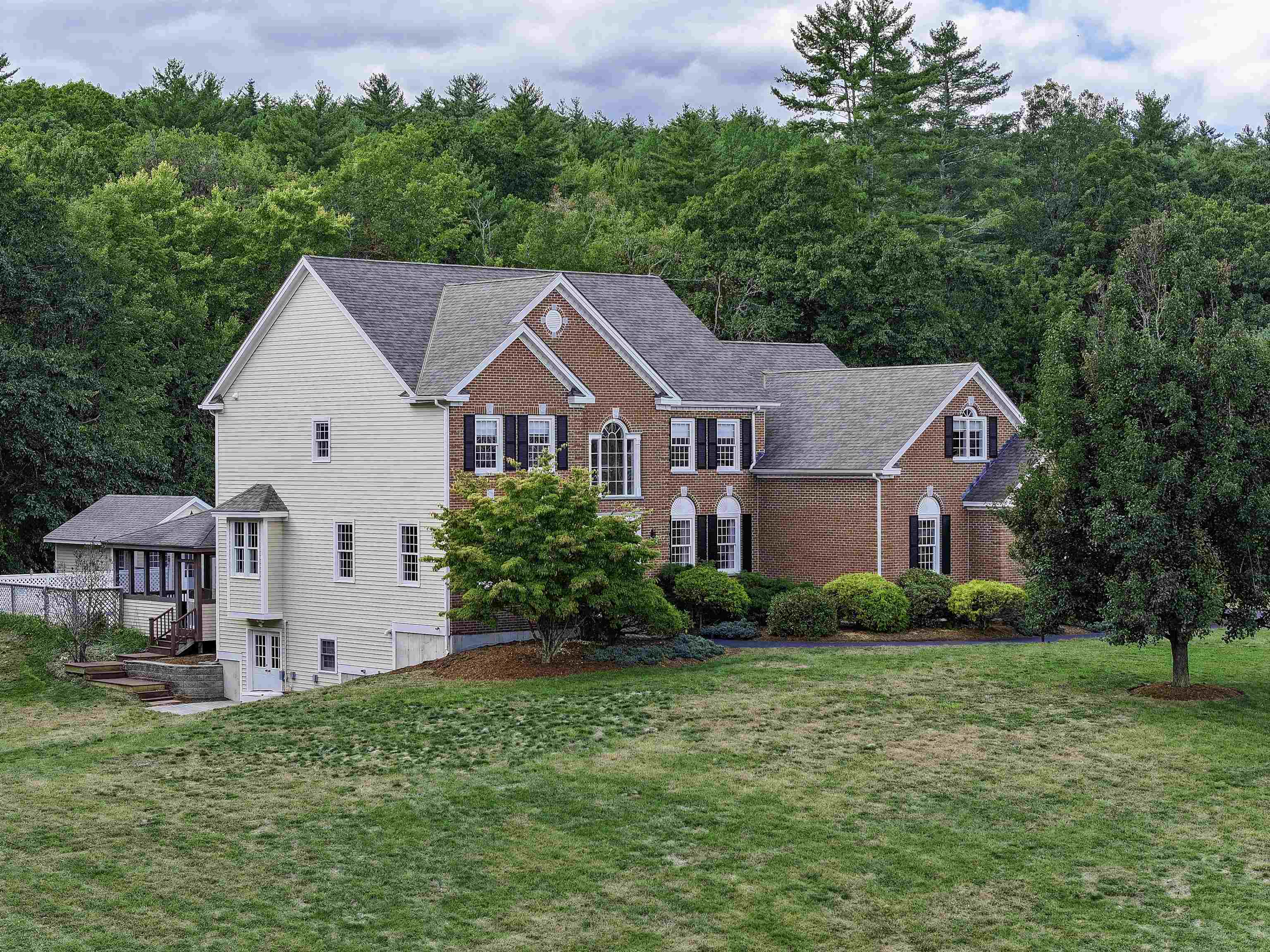 11 New South Drive