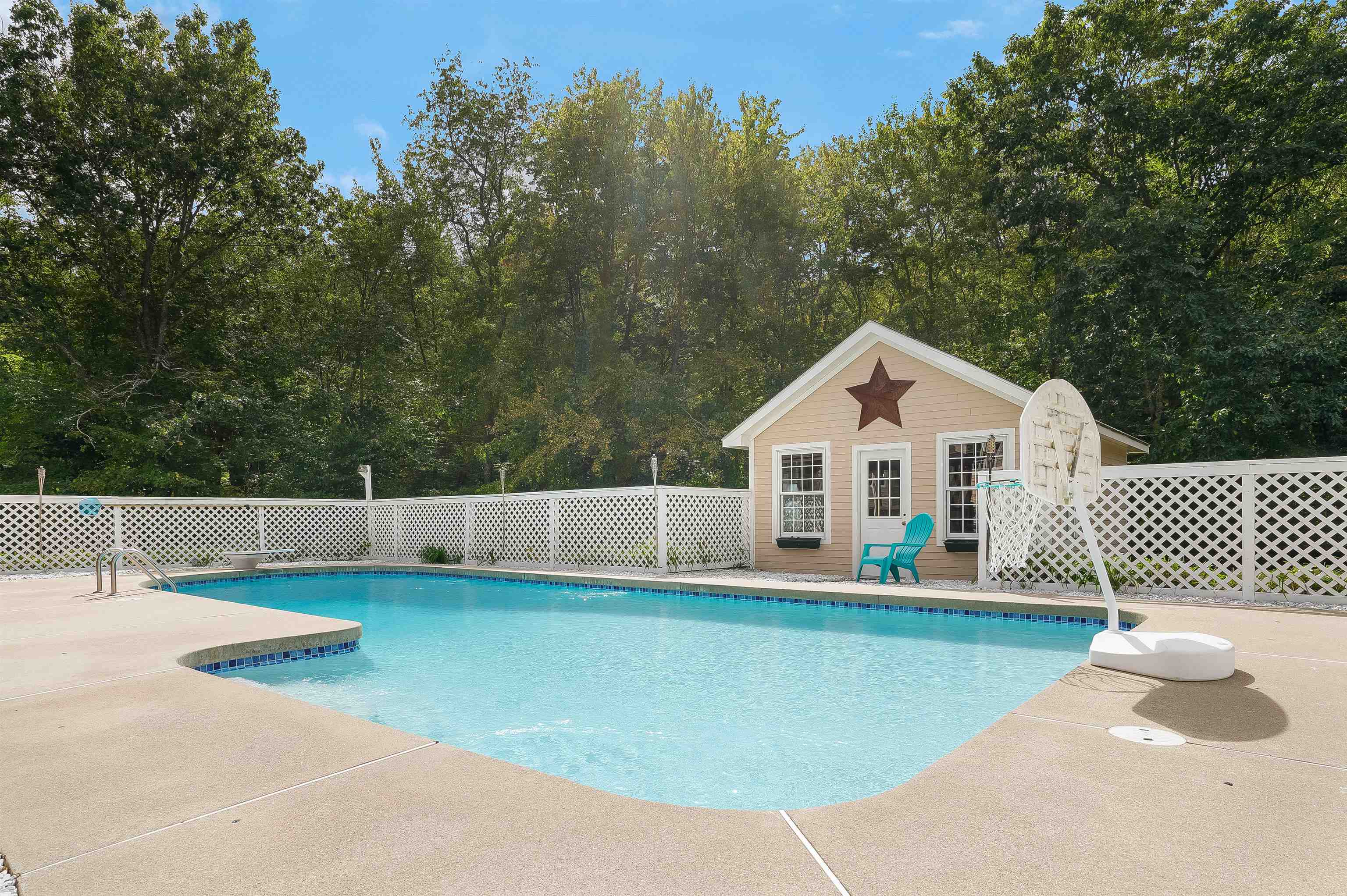 11 New South Drive