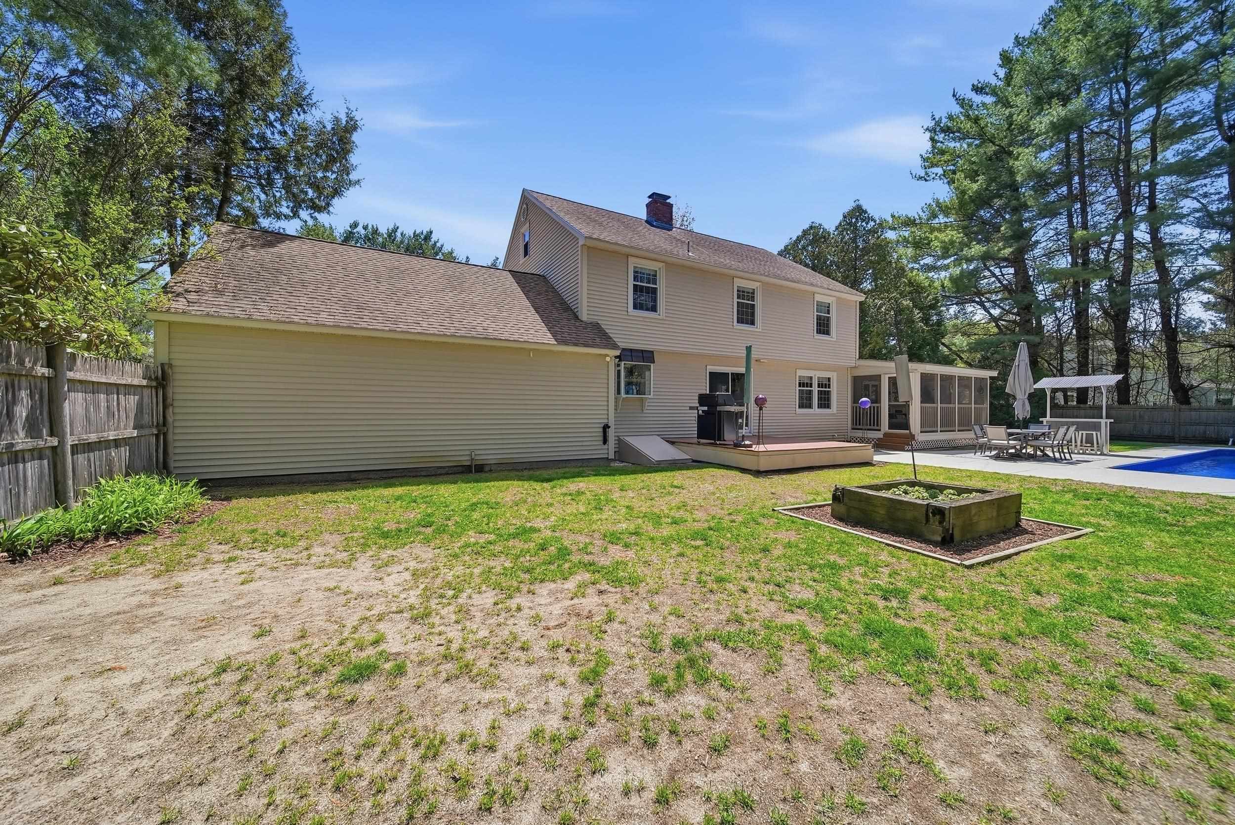 11 River Road