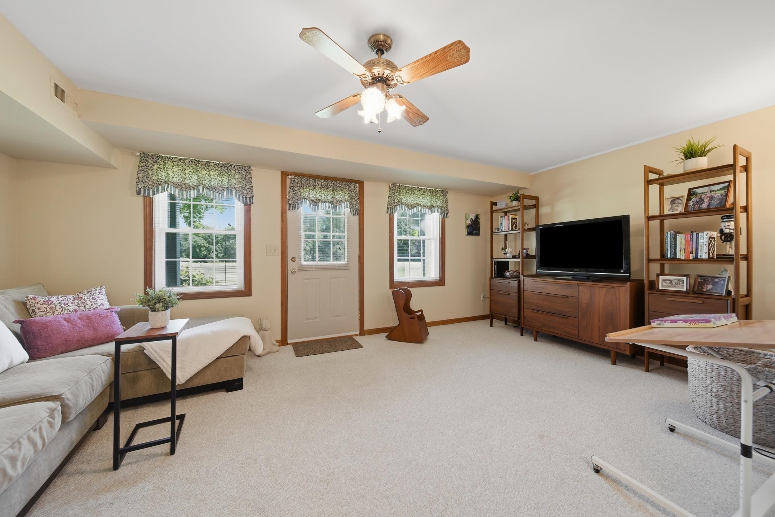 6 Veterans Road Unit: 13