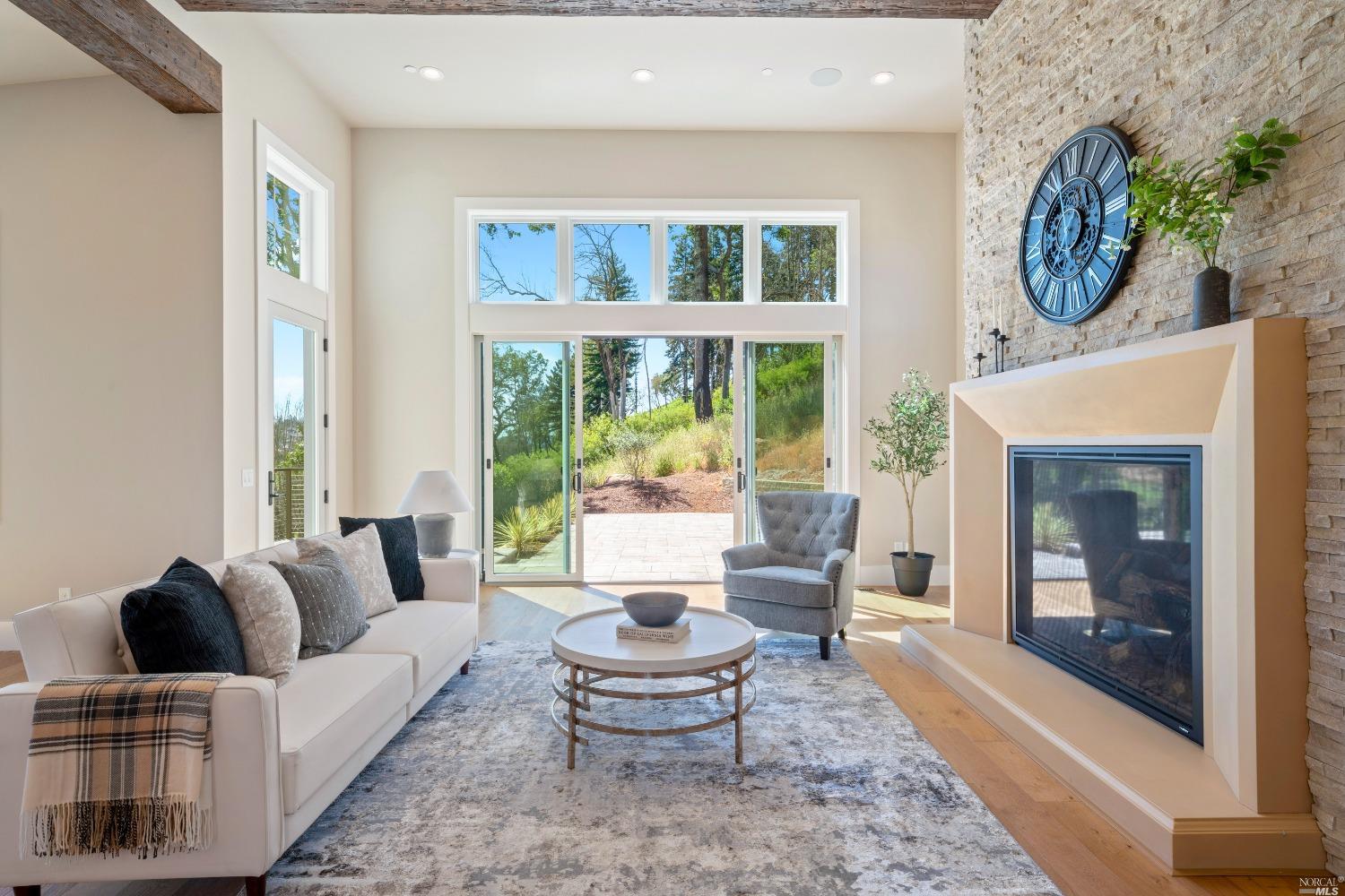3936 Skyfarm Dr