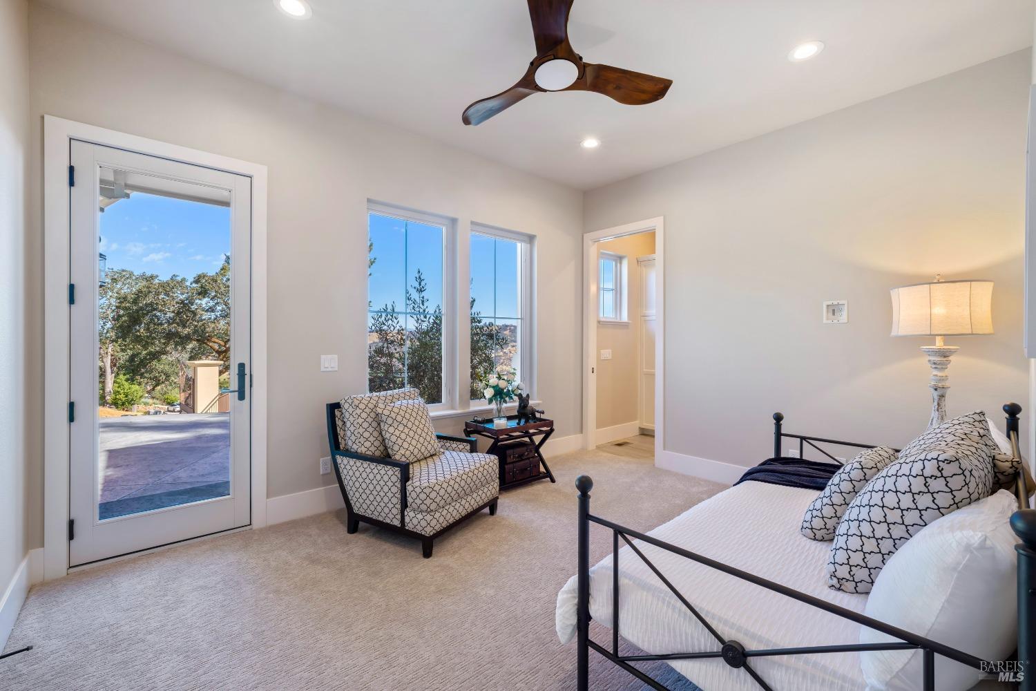 3936 Skyfarm Dr
