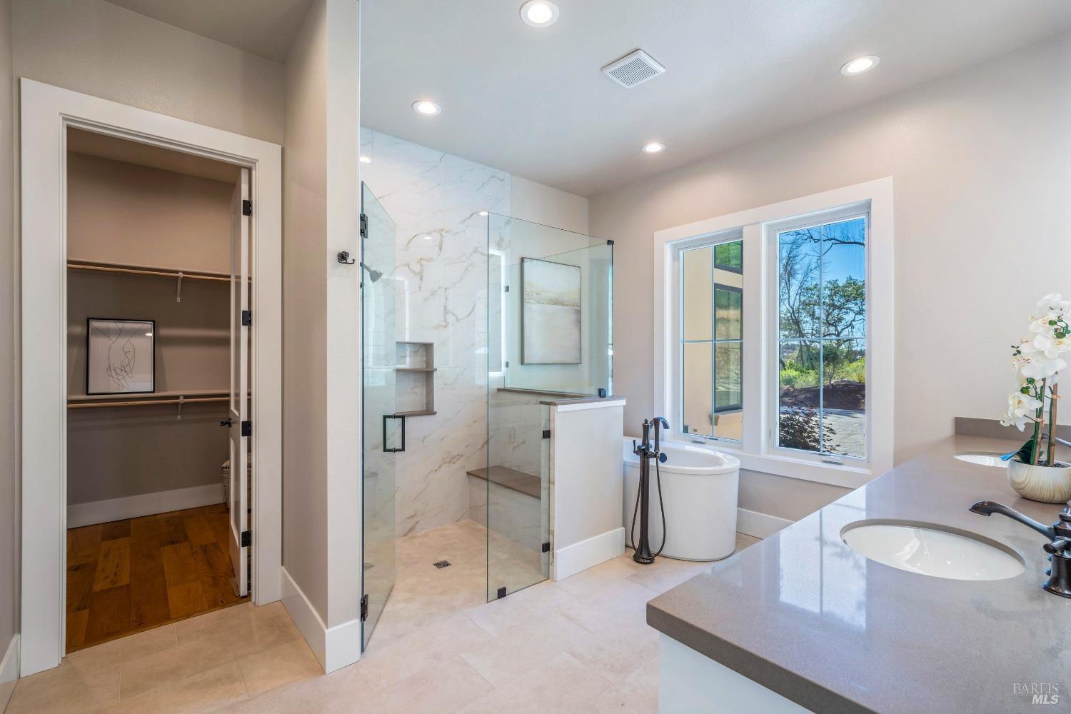 3936 Skyfarm Dr