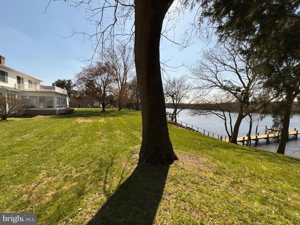 8072 MARTIN LANE
