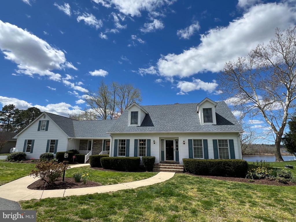 8072 MARTIN LANE