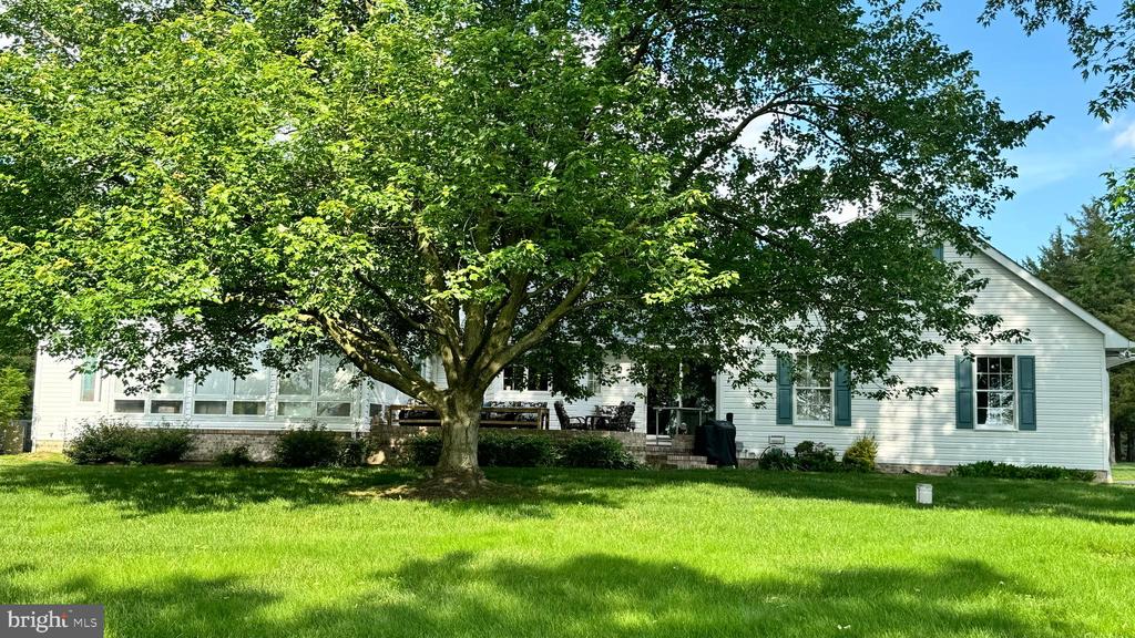 8072 MARTIN LANE