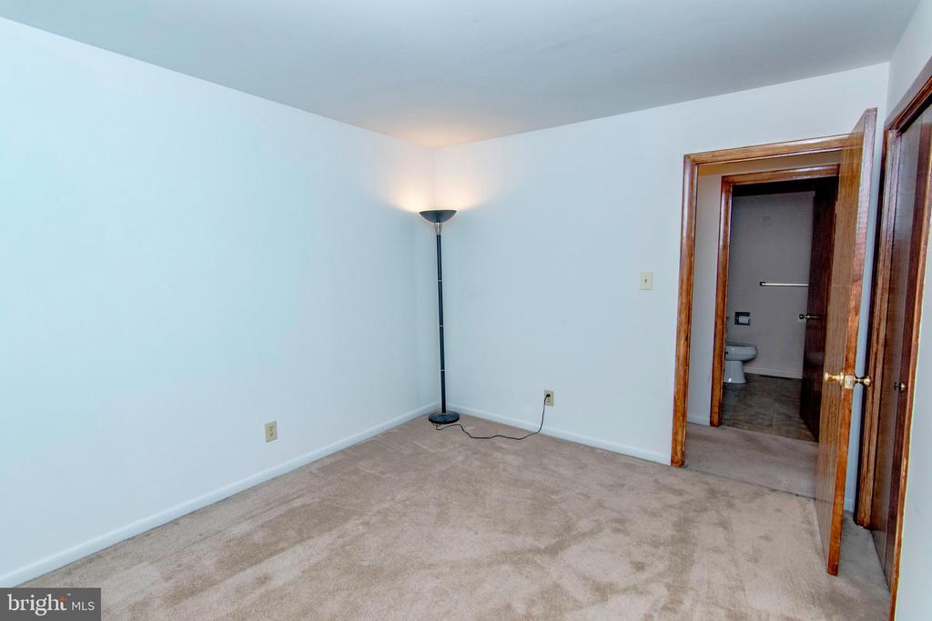 5407 BONNIE BROOK ROAD