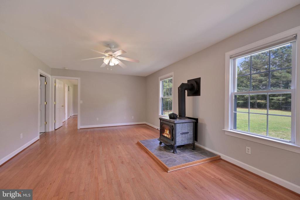 5716 GOOSE FEATHER LANE