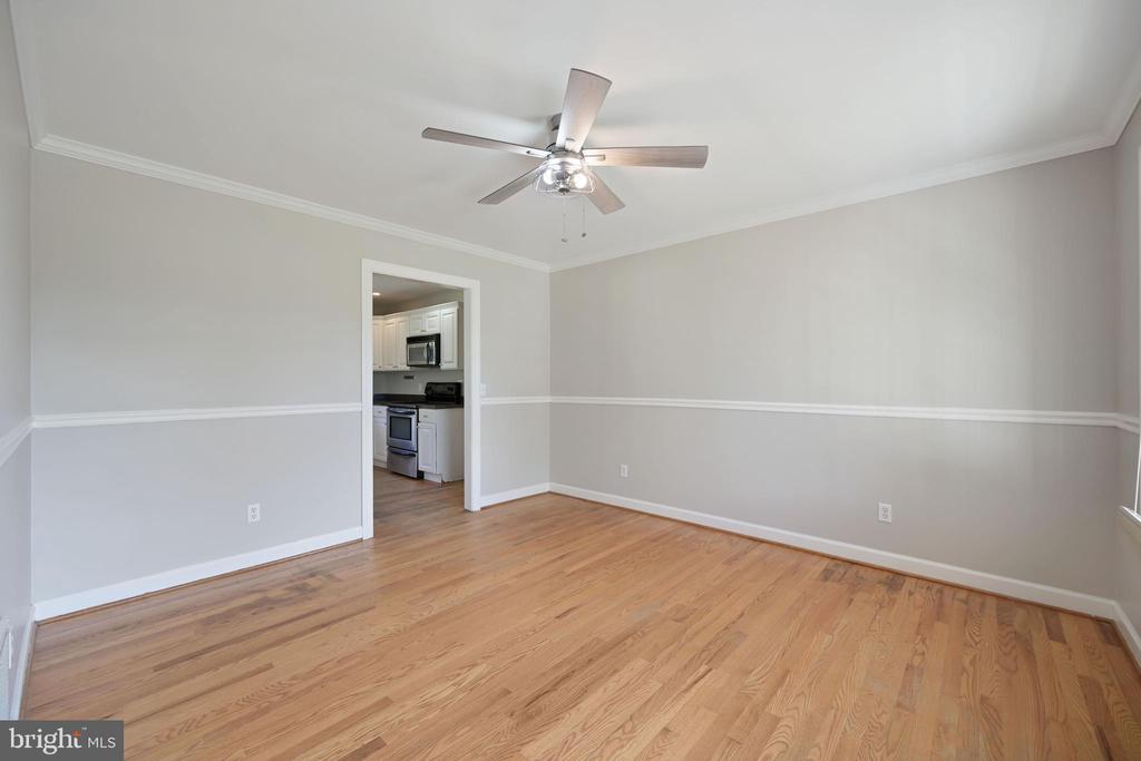 5716 GOOSE FEATHER LANE