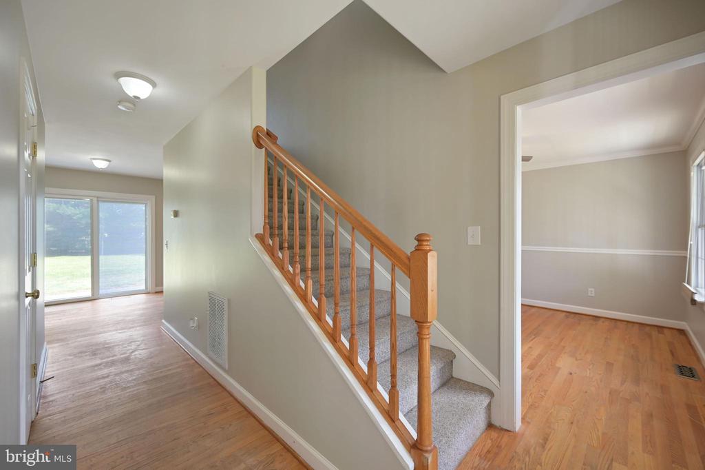 5716 GOOSE FEATHER LANE