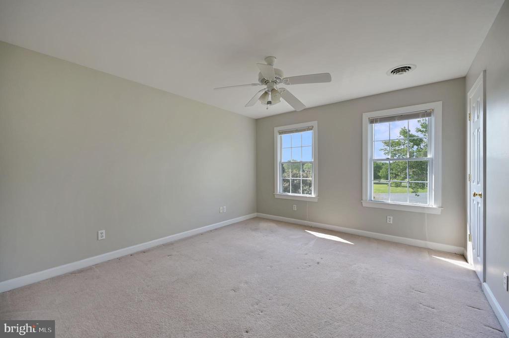 5716 GOOSE FEATHER LANE